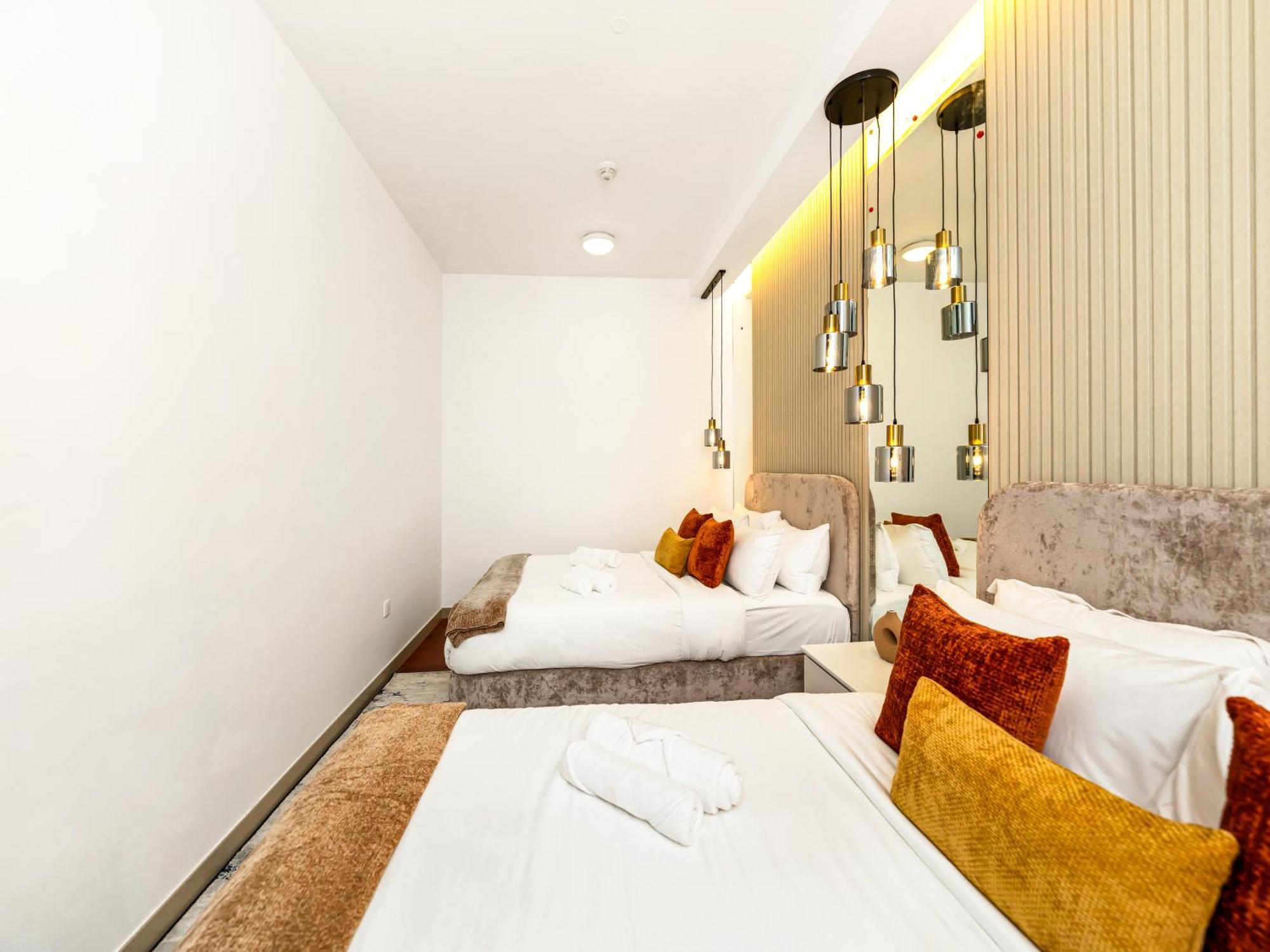 Royal Vista At 29 Boulevard - & Burj Khalifa Views - Brand New Luxury 3br Dubai