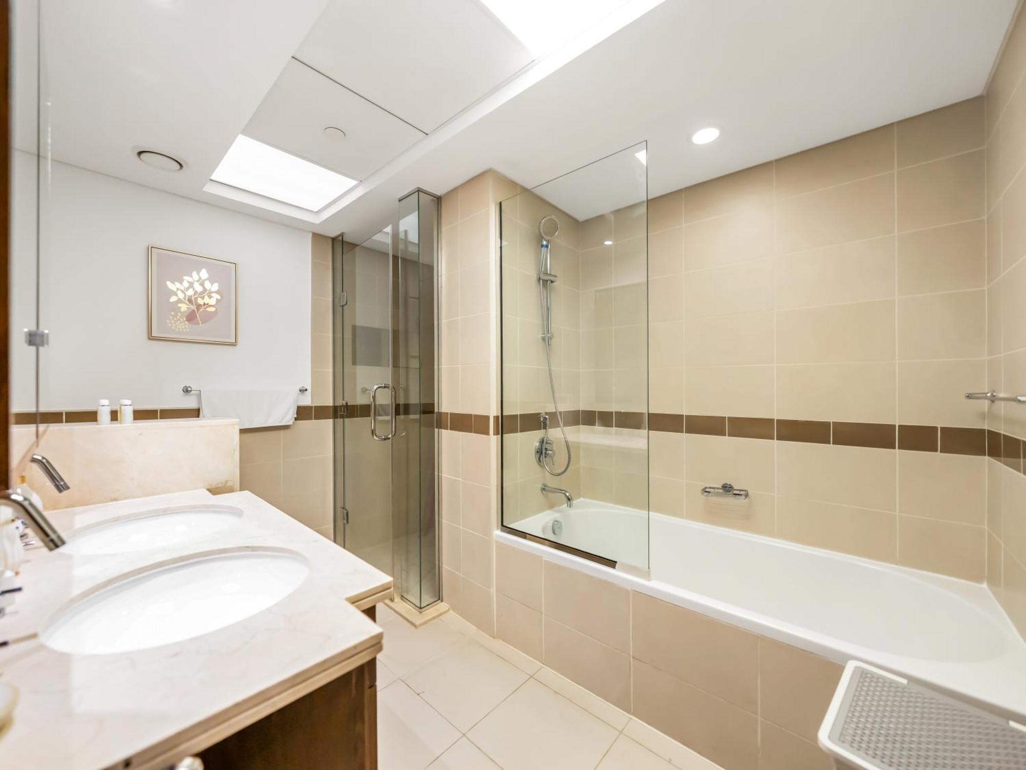 3br With Gaming Lounge, Burj Khalifa, Fountain View *