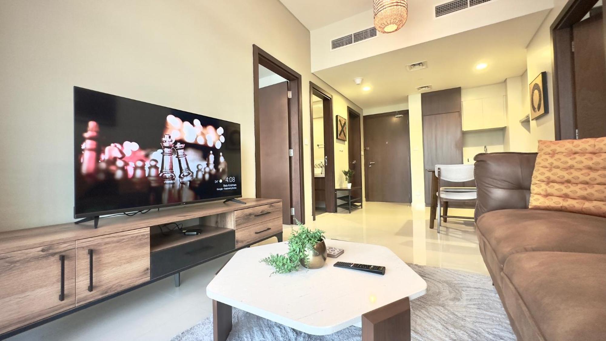 Sleek & Spacious 2br In Damac Vera, Business Bay By Bhavan Apartment *