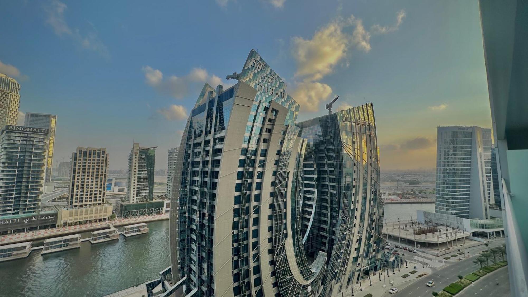 Sleek & Spacious 2br In Damac Vera, Business Bay By Bhavan Apartment Dubai