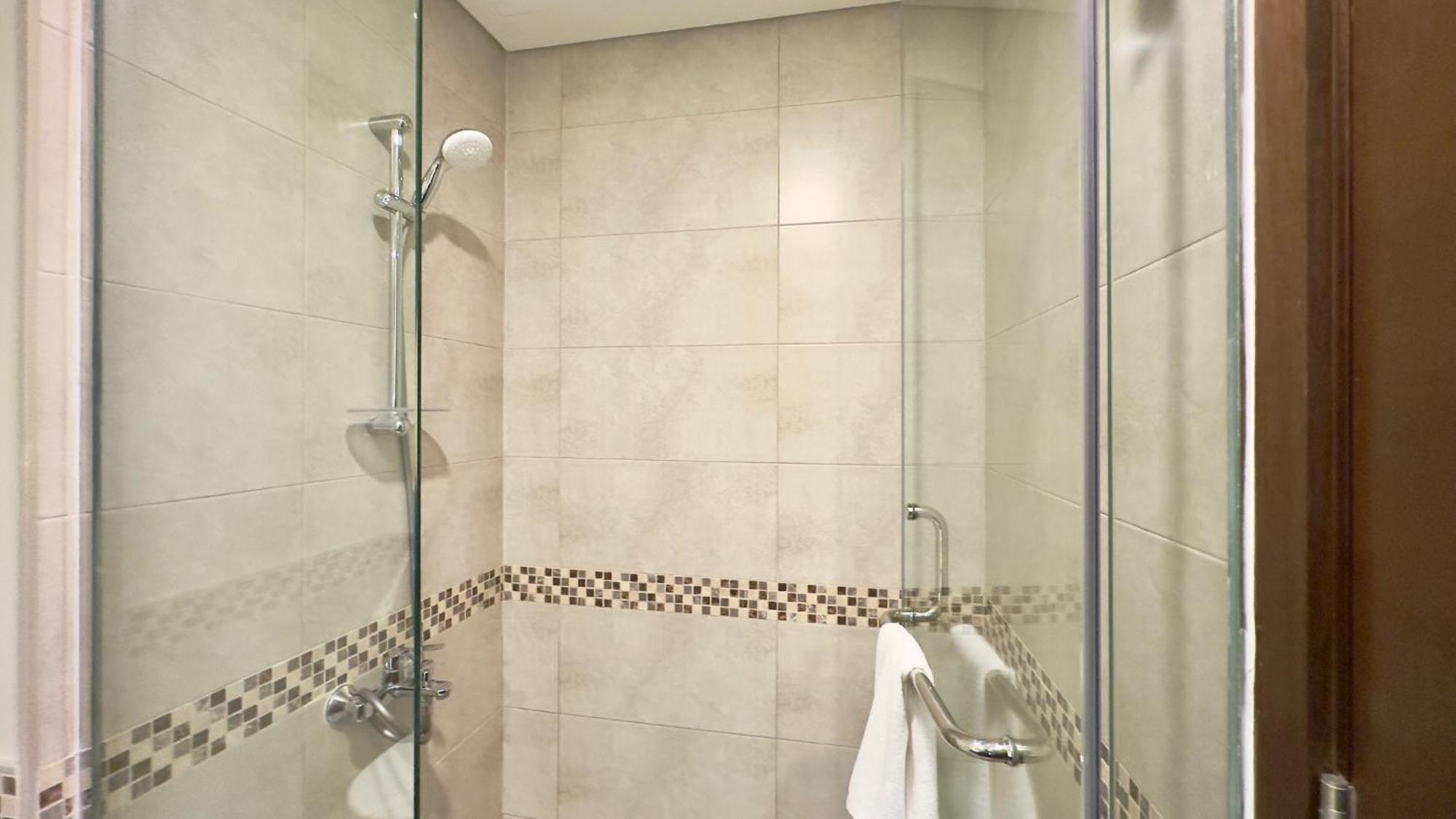 Sleek & Spacious 2br In Damac Vera, Business Bay By Bhavan * Dubai
