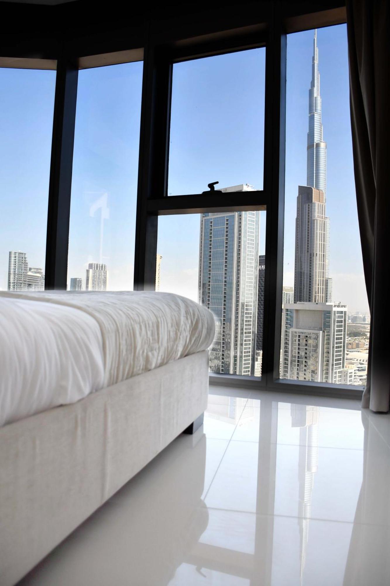 Luxury High Rise, Skyline Views * Dubai