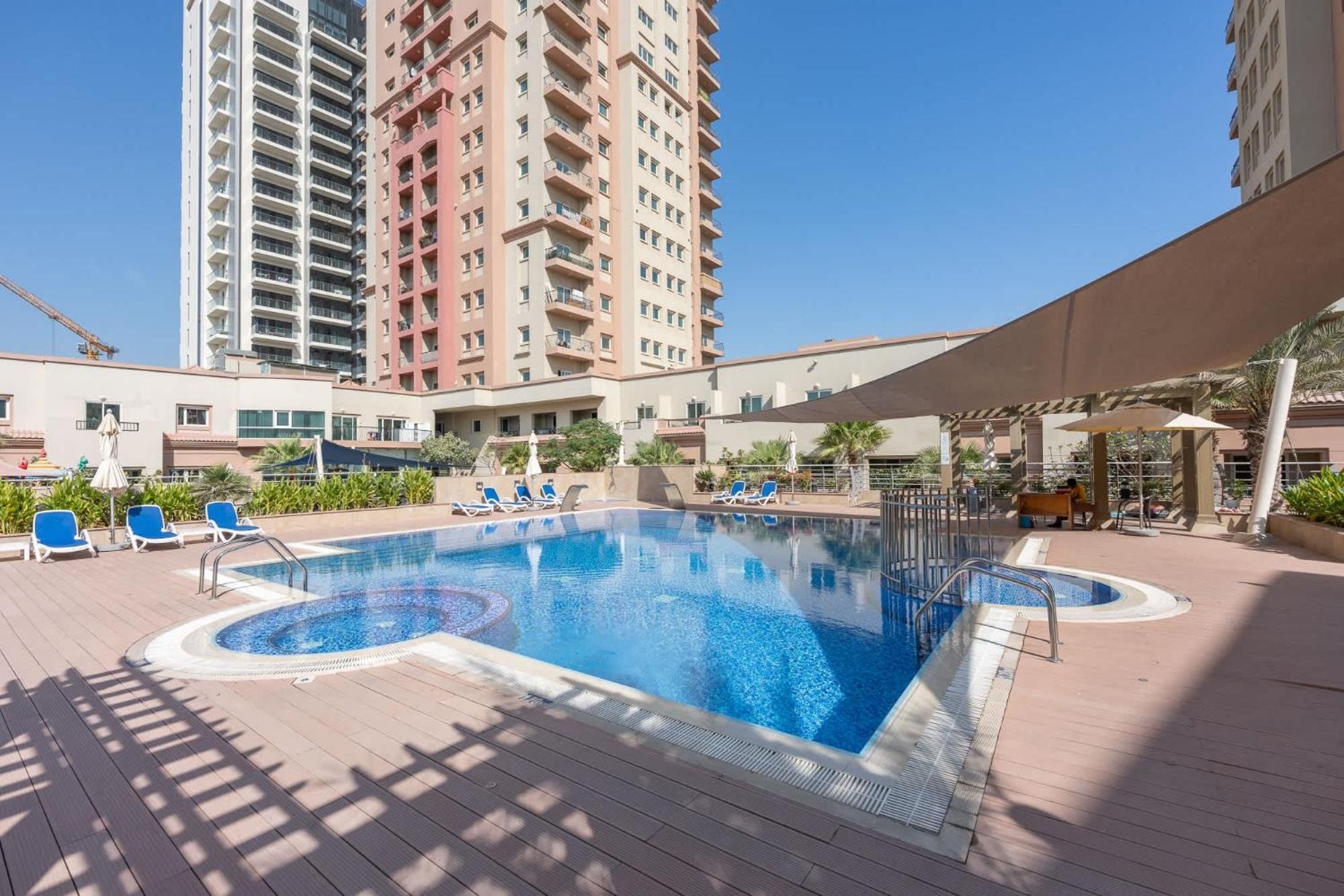 Apartment Spacious At Imperial In Jvt That Sleeps 4