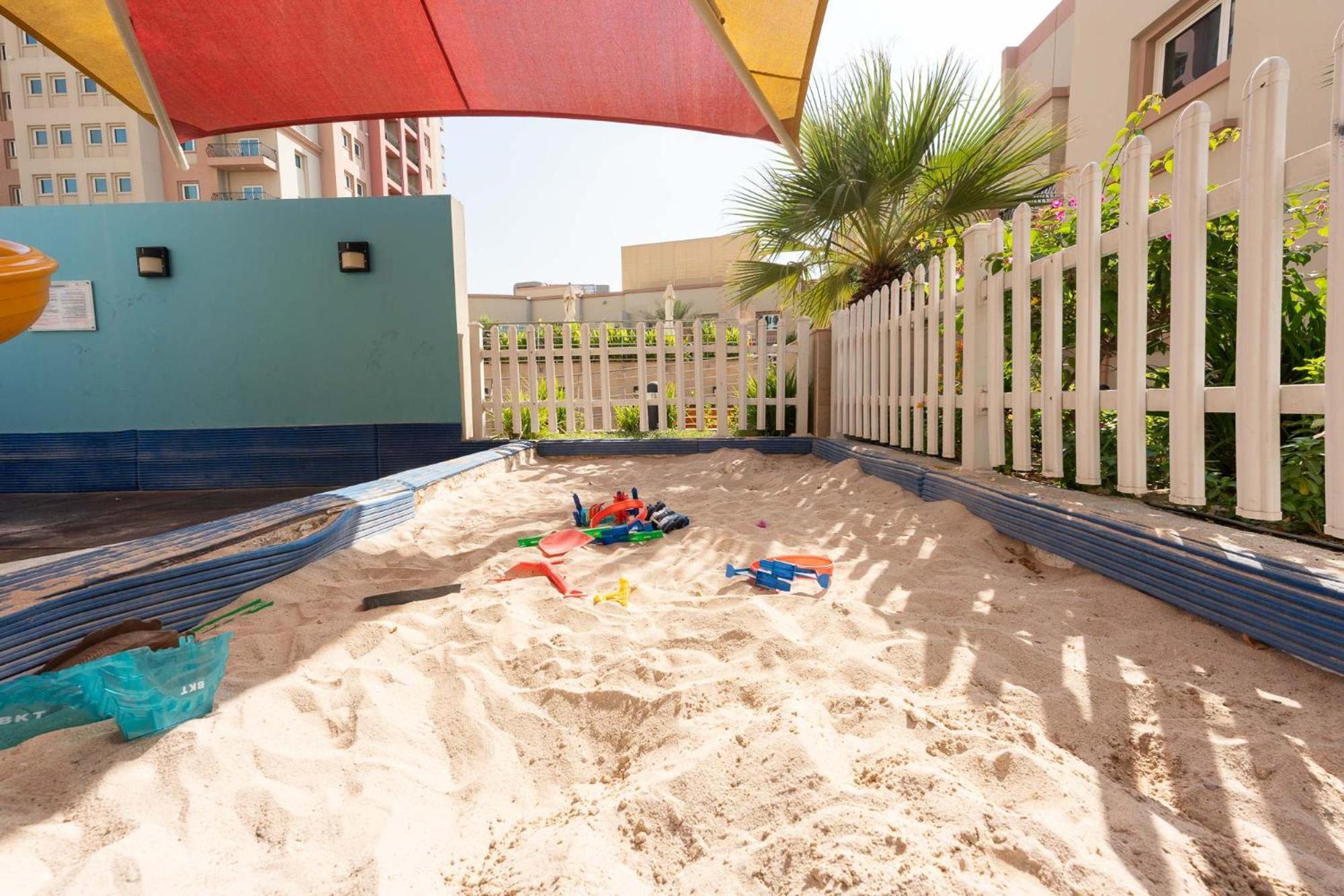 Spacious At Imperial In Jvt That Sleeps 4 * Dubai