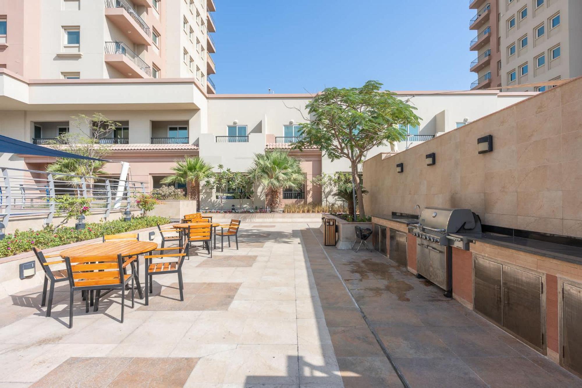 Apartment Spacious At Imperial In Jvt That Sleeps 4 Dubai