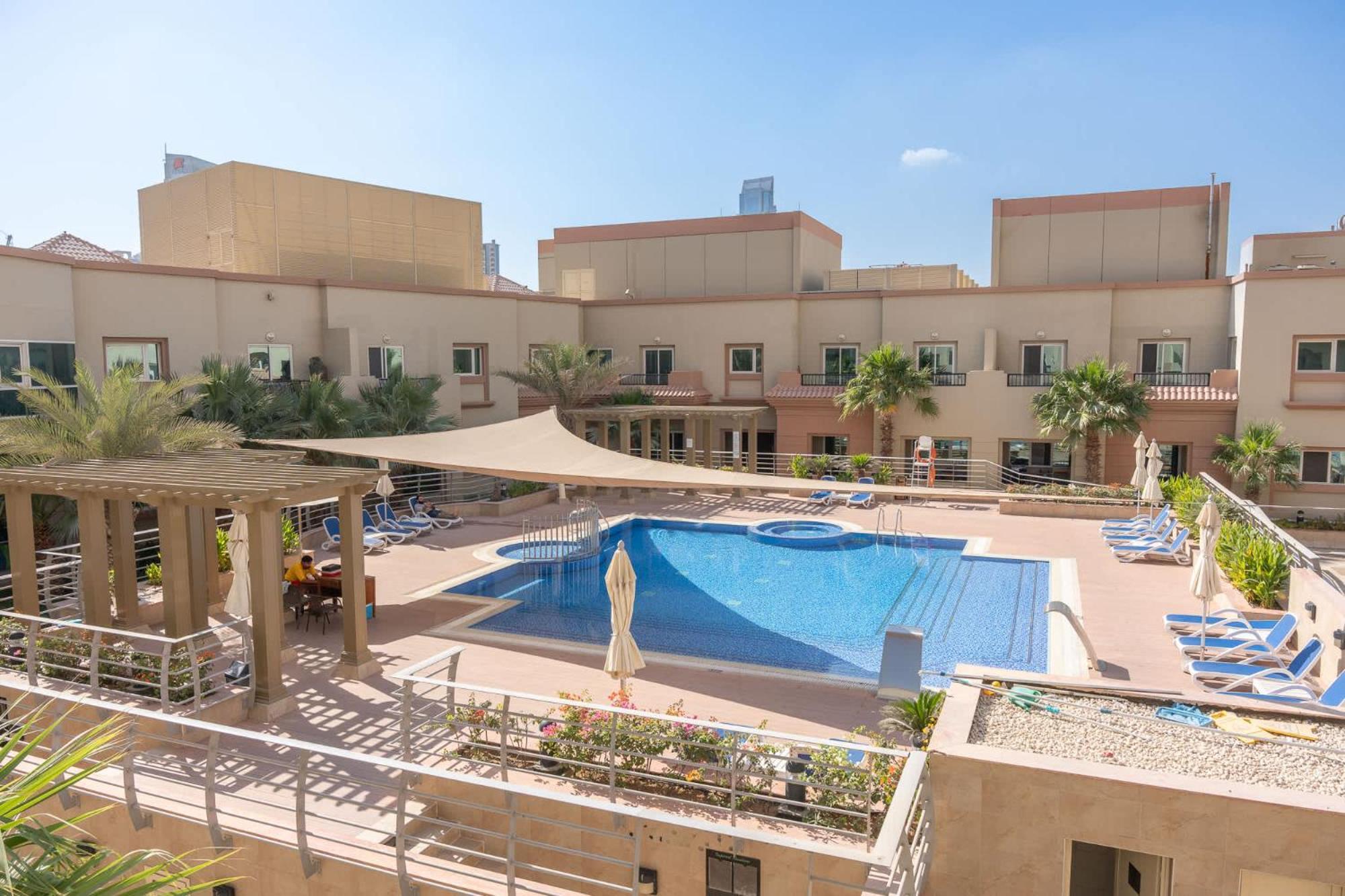 Apartment Spacious At Imperial In Jvt That Sleeps 4 *