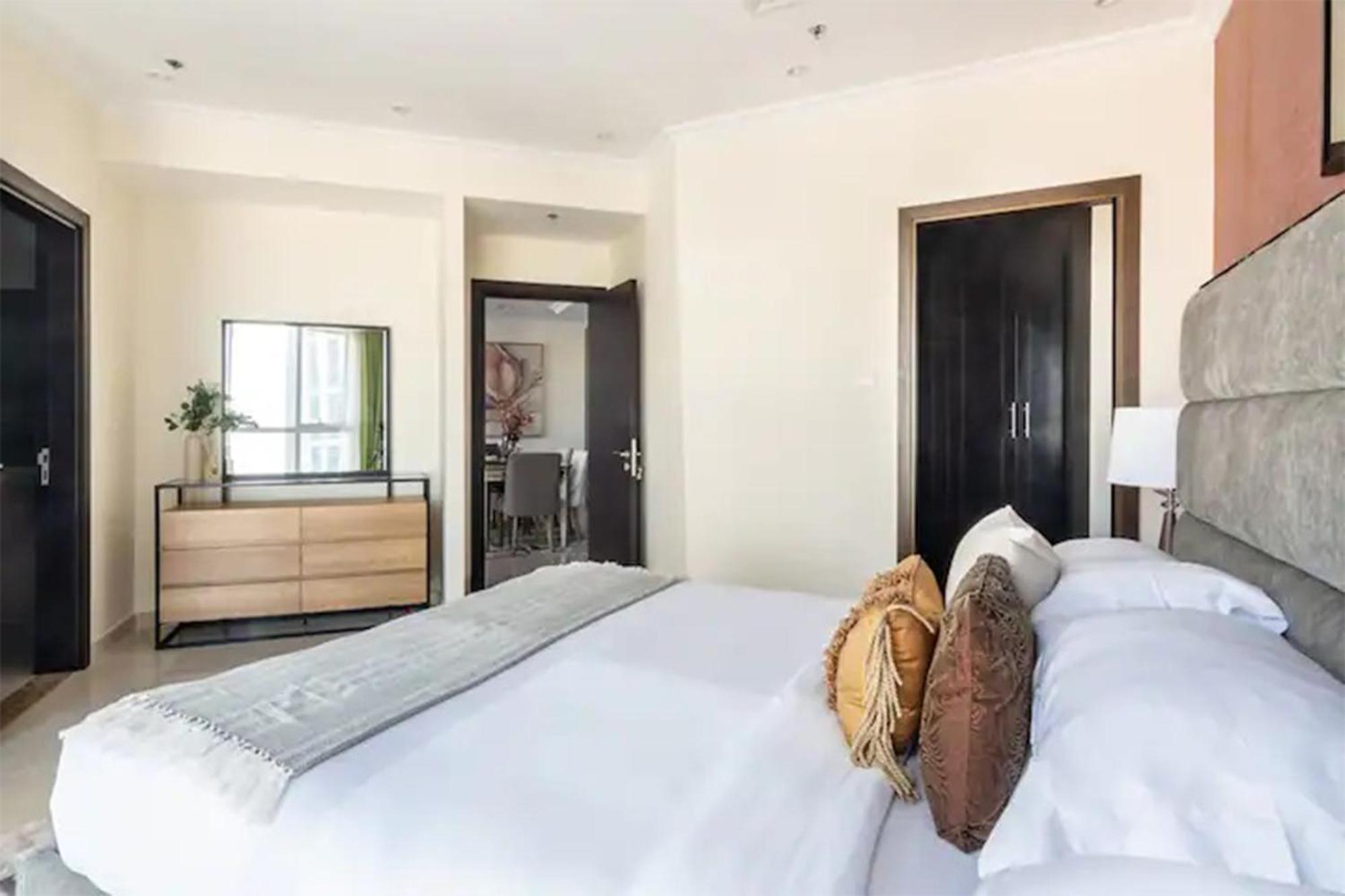 Opulant 1 Bedroom With Partial Seaview High Floor Apartment Dubai