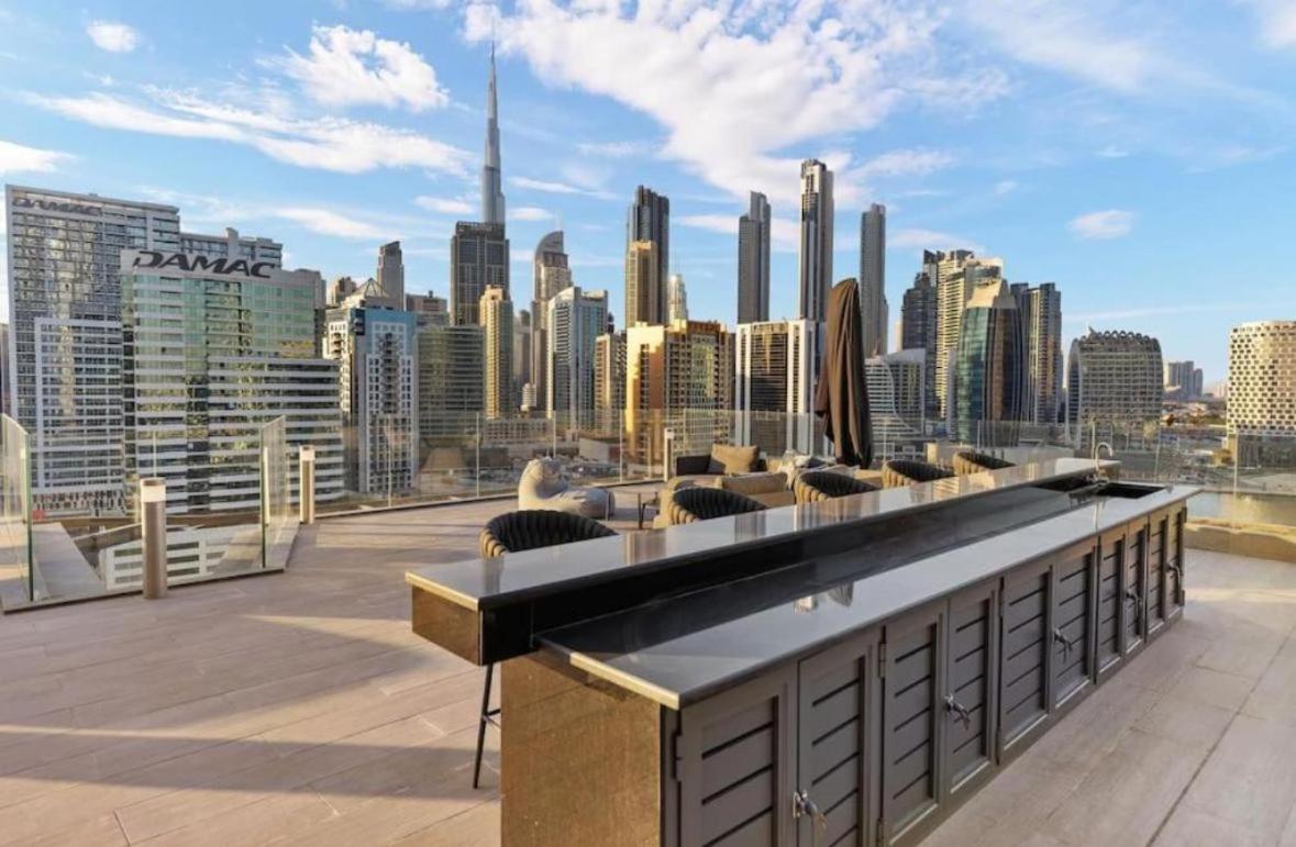 Apartment Cozy 1br In Business Bay With Canal Views *