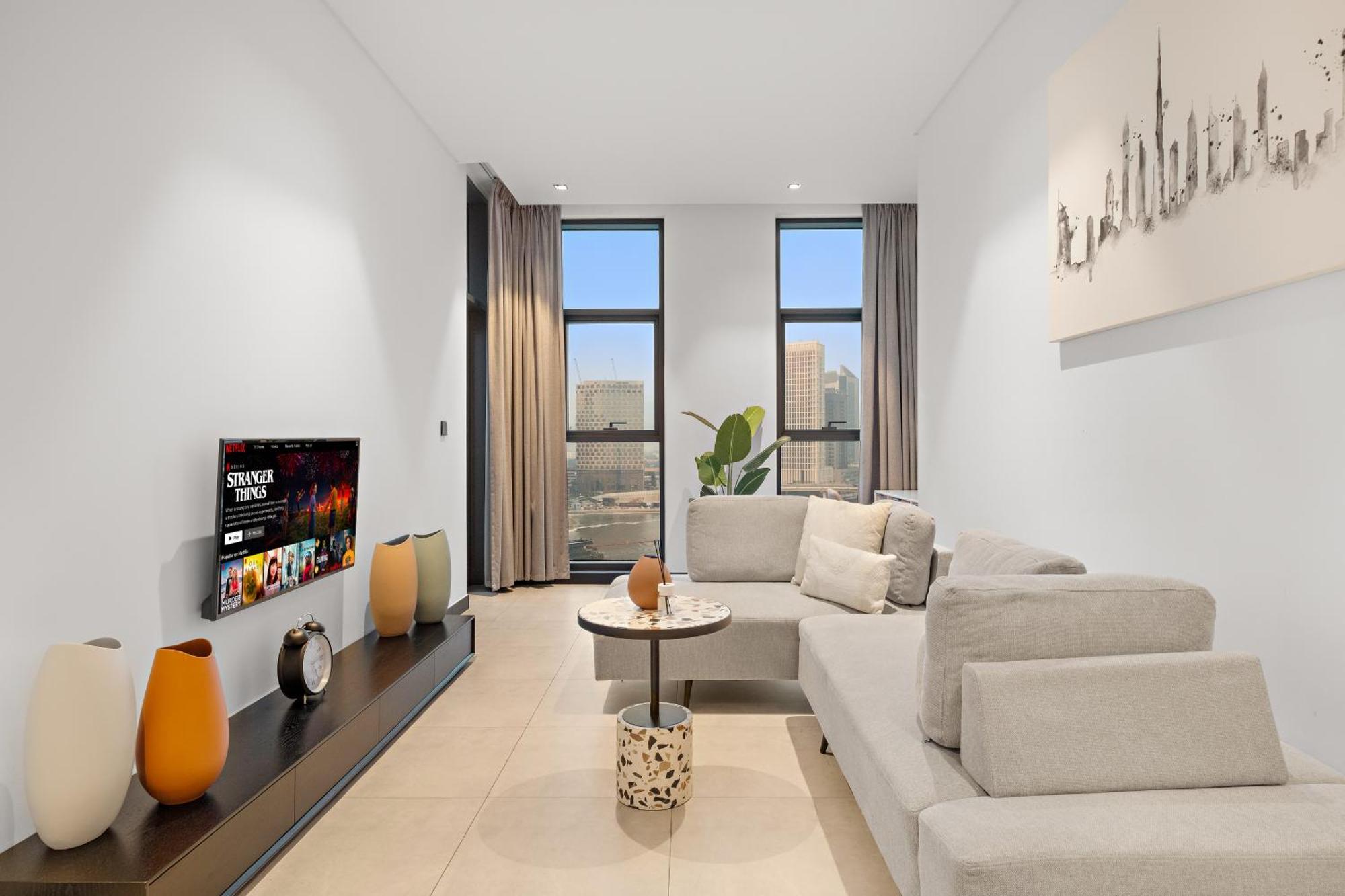 Apartment Cozy 1br In Business Bay With Canal Views *
