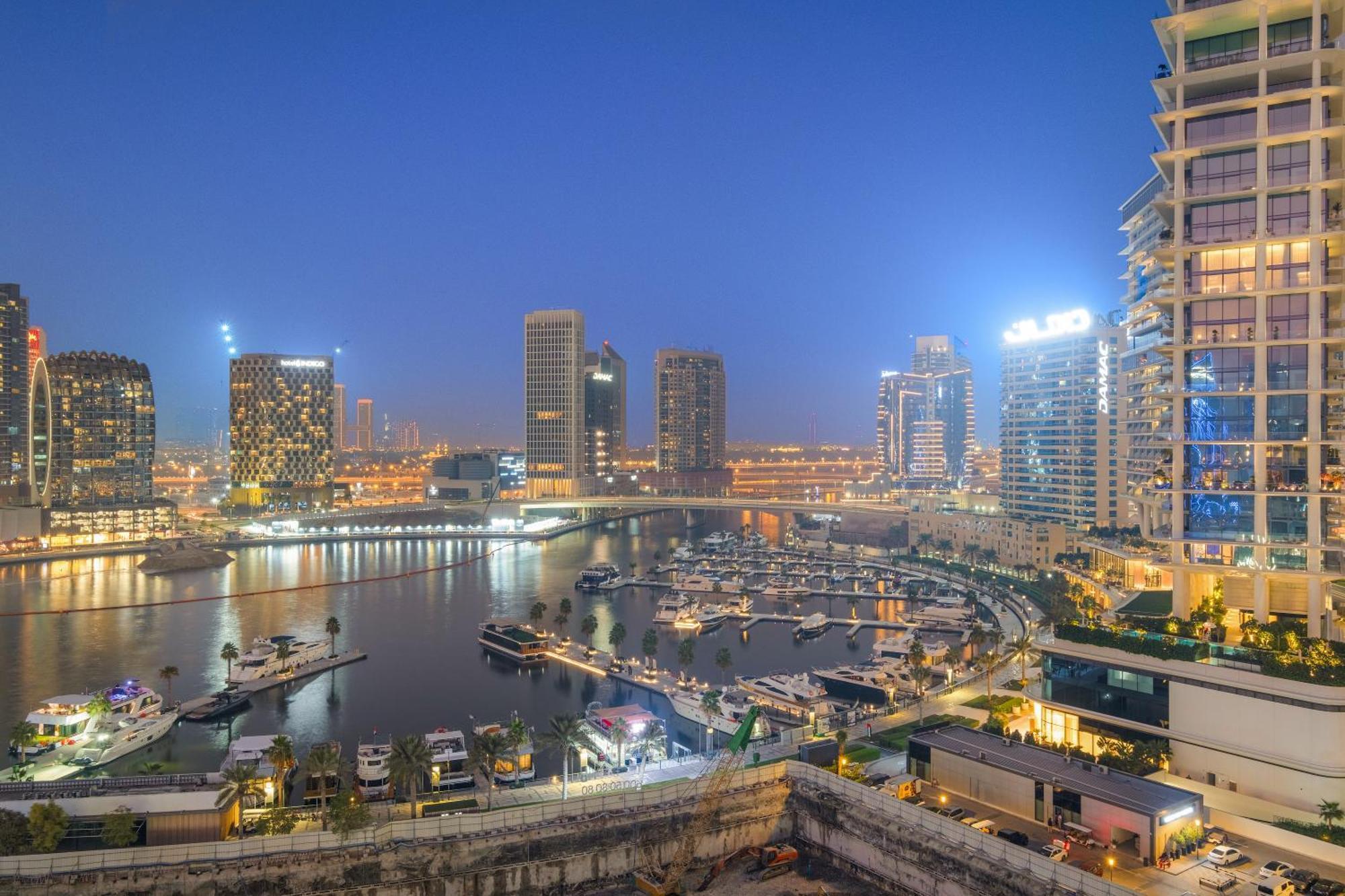 Cozy 1br In Business Bay With Canal Views Apartment Dubai