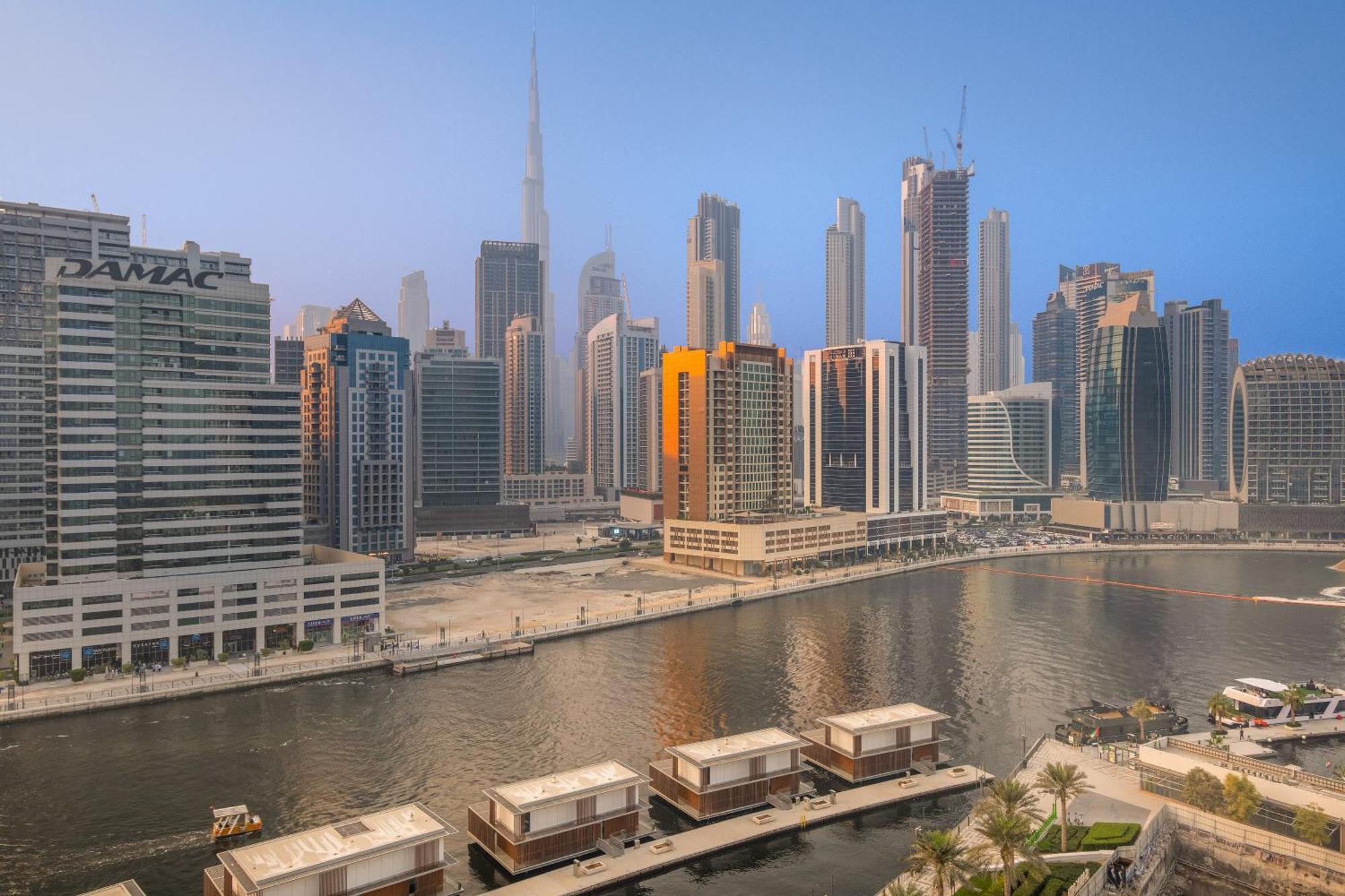 Apartment Cozy 1br In Business Bay With Canal Views Dubai
