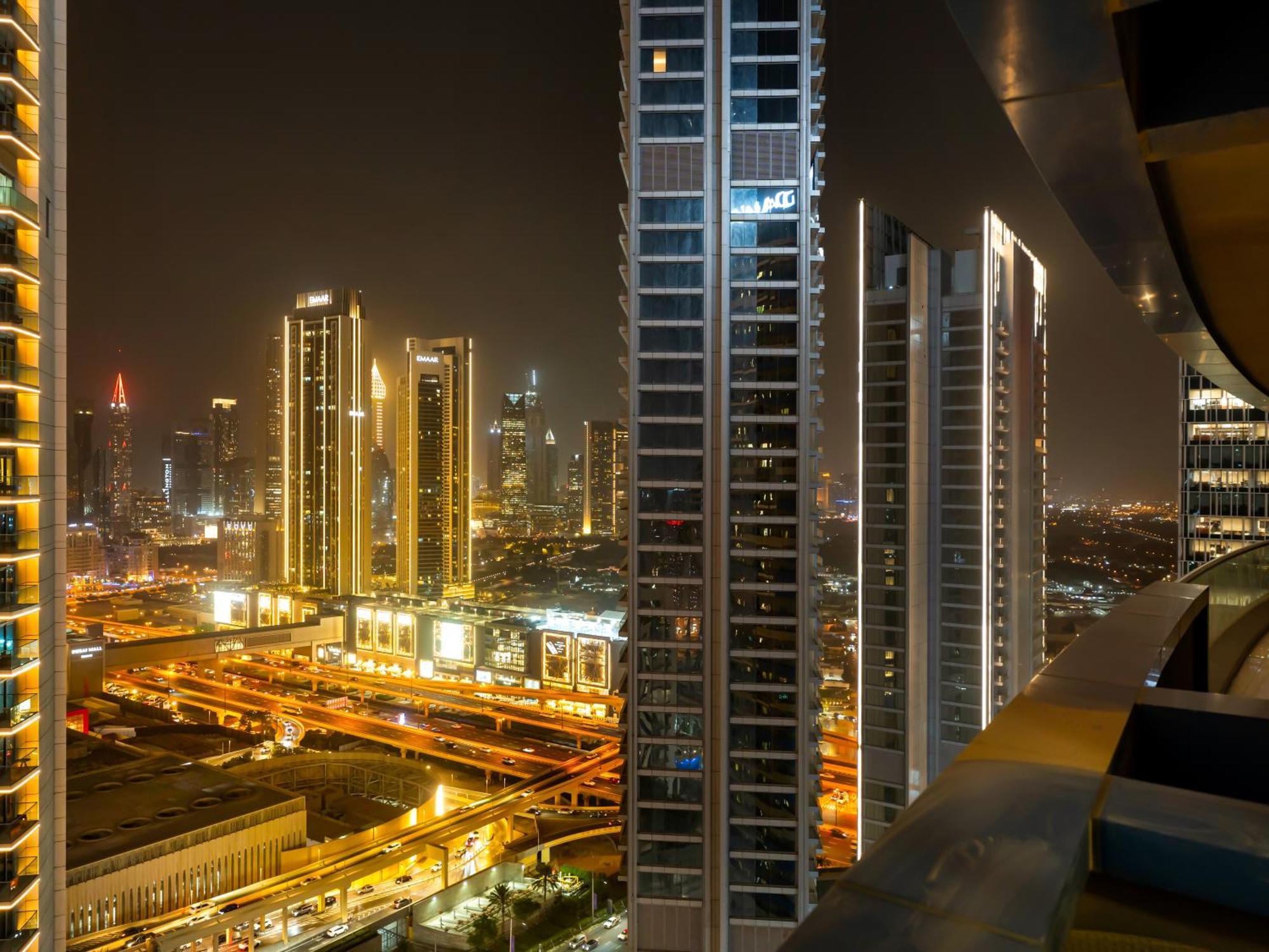 Luxury 1br Burj Khalifa Area *