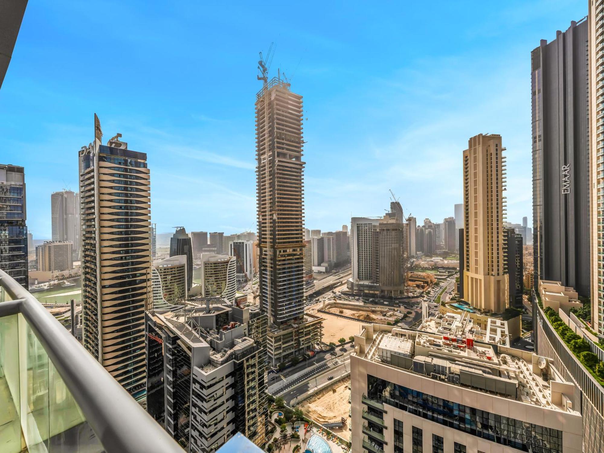 Luxury 1br Burj Khalifa Area Apartment *