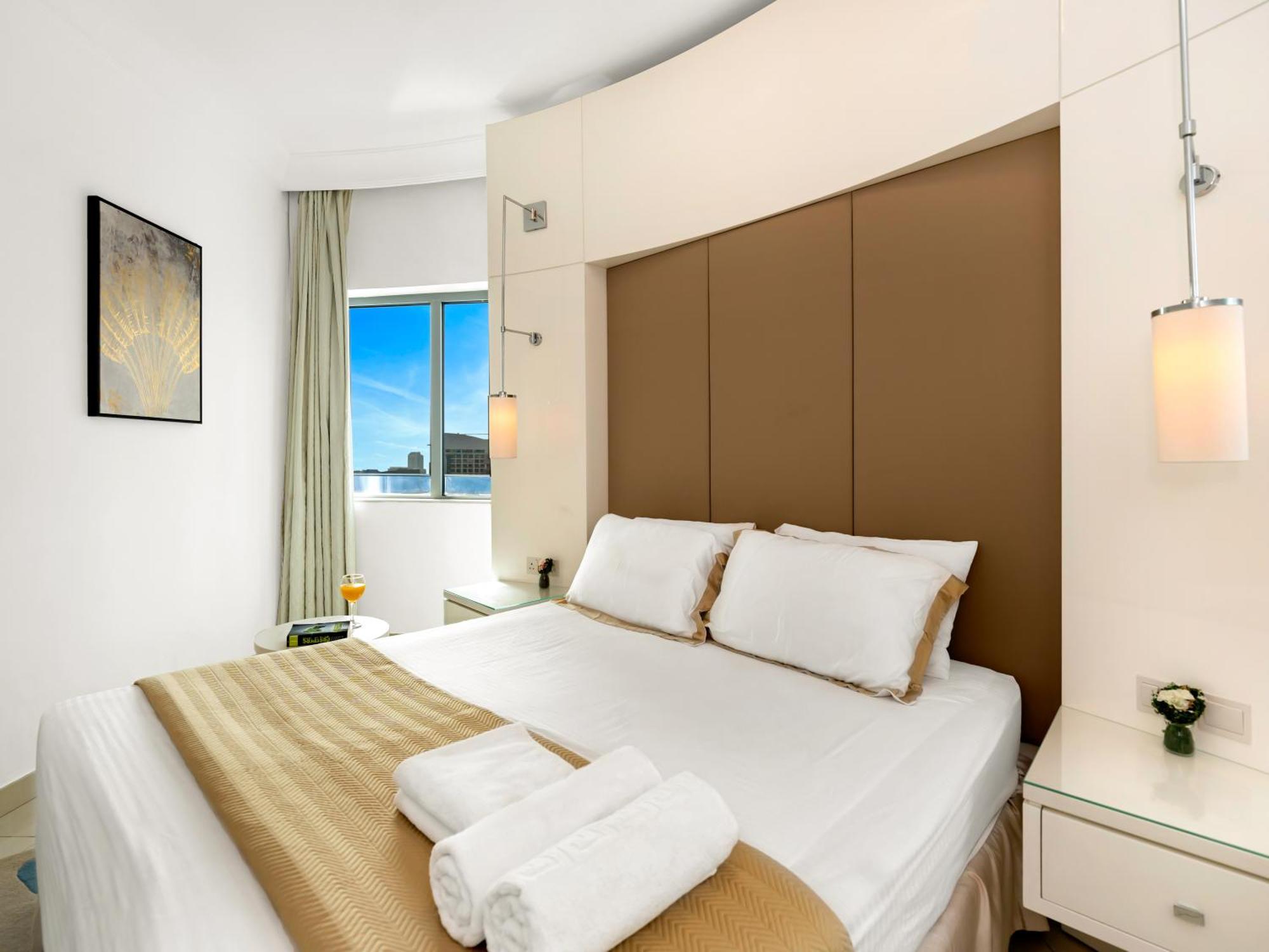 Apartment Luxury 1br Burj Khalifa Area Dubai
