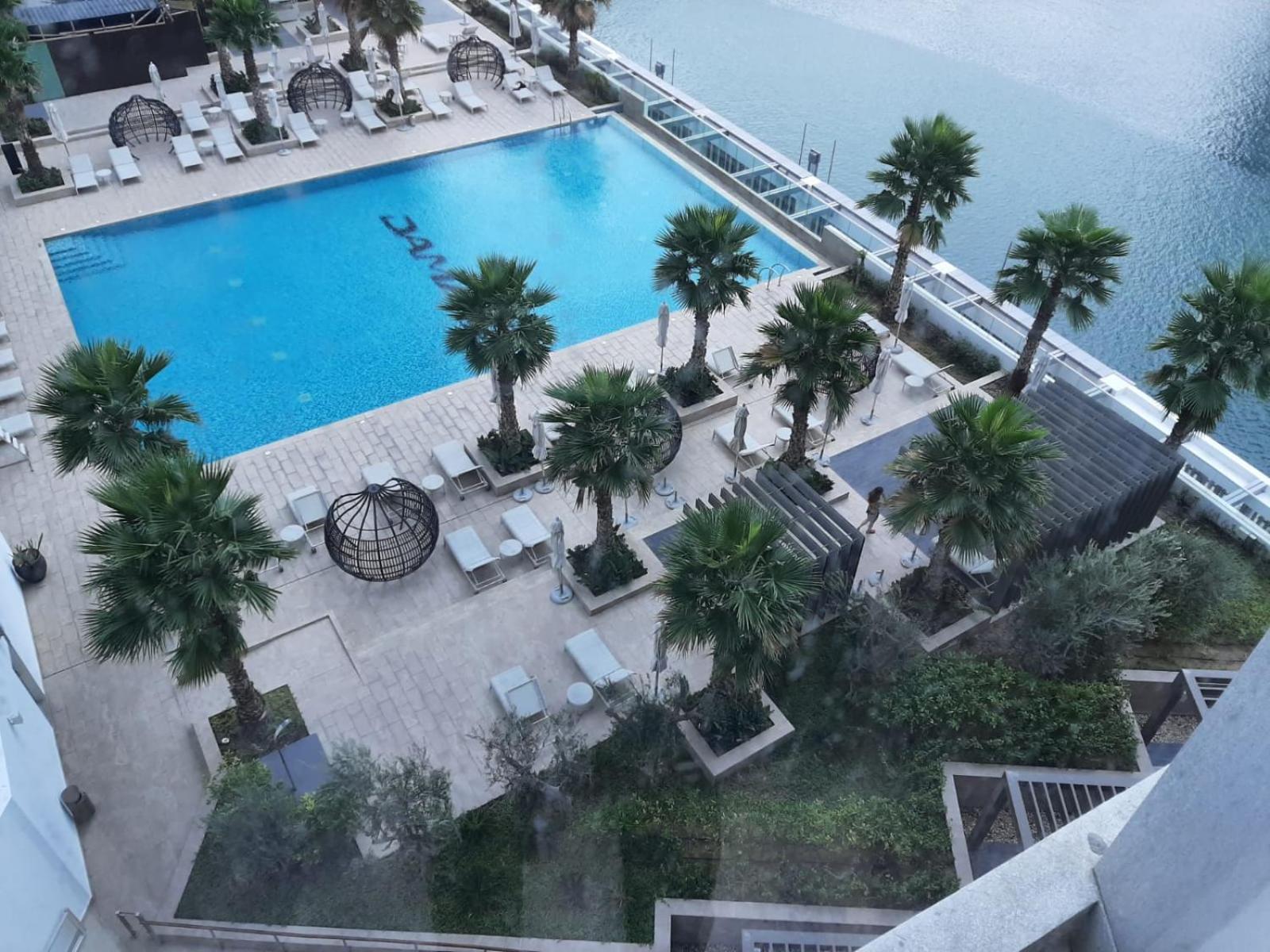 Apartment Luxurious In Damac Maison Prive By Phineek Vacation *