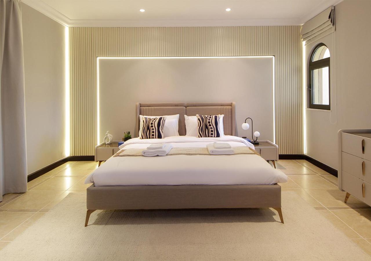 Cozy 4br Maid At Canal Cove Palm Jumeirah Villa Dubai
