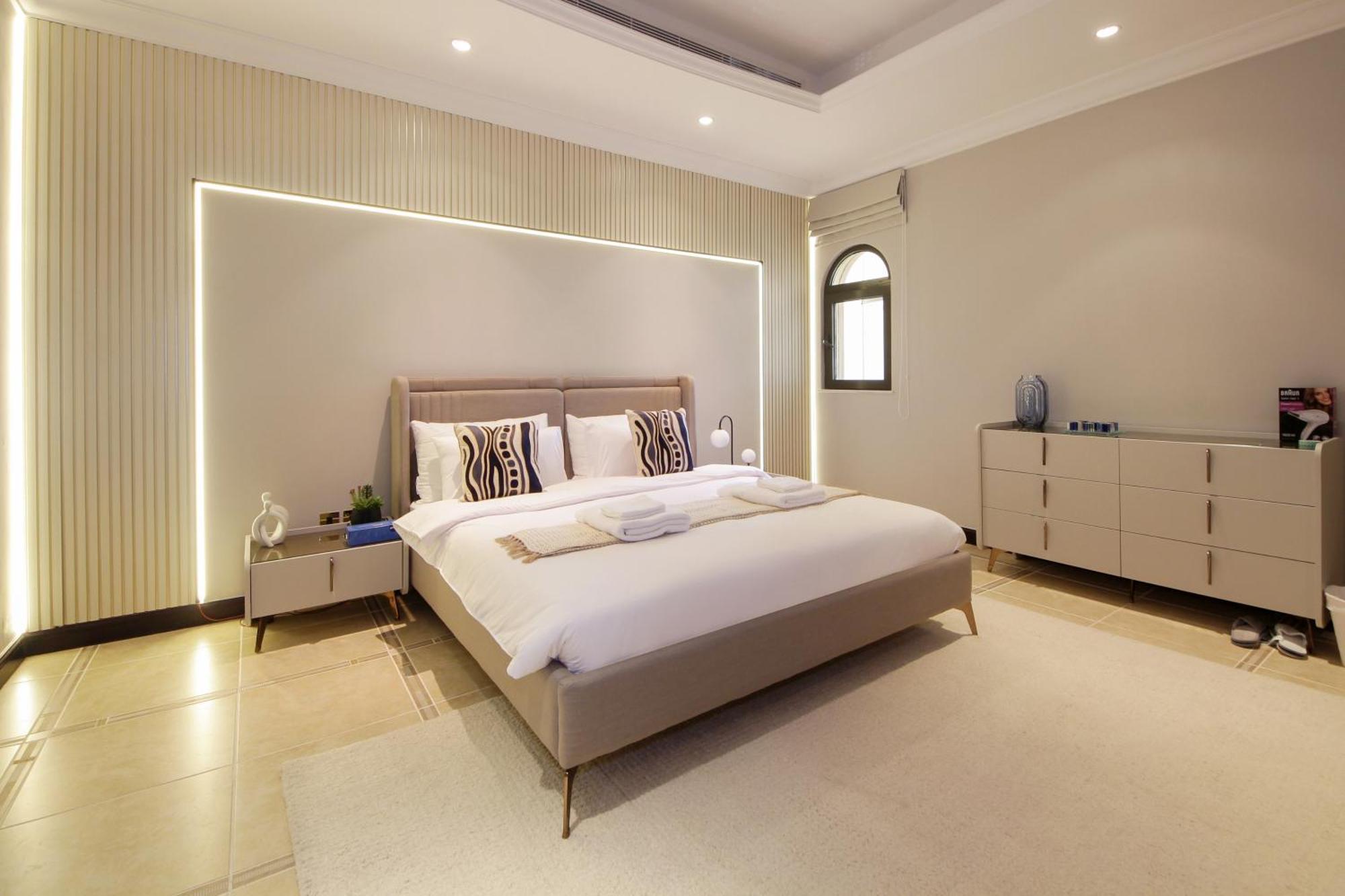 Cozy 4br Maid At Canal Cove Palm Jumeirah Villa *