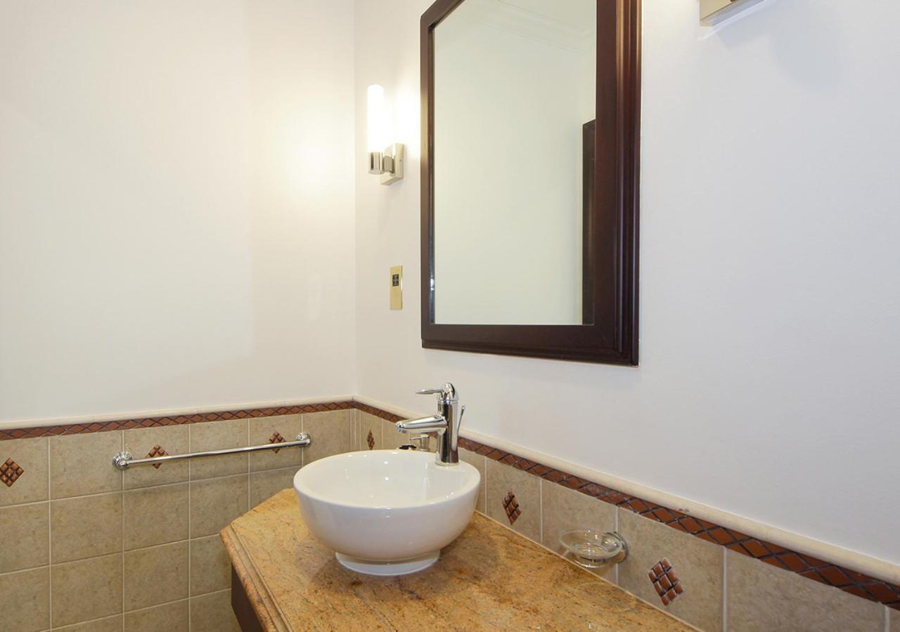 Cozy 4br Maid At Canal Cove Palm Jumeirah Villa Dubai