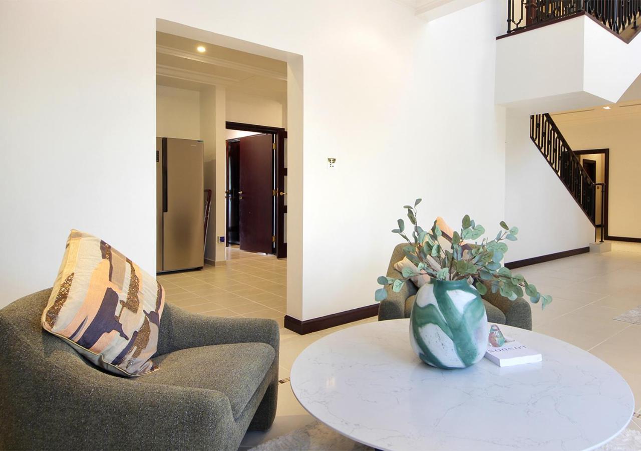 Villa Cozy 4br Maid At Canal Cove Palm Jumeirah *