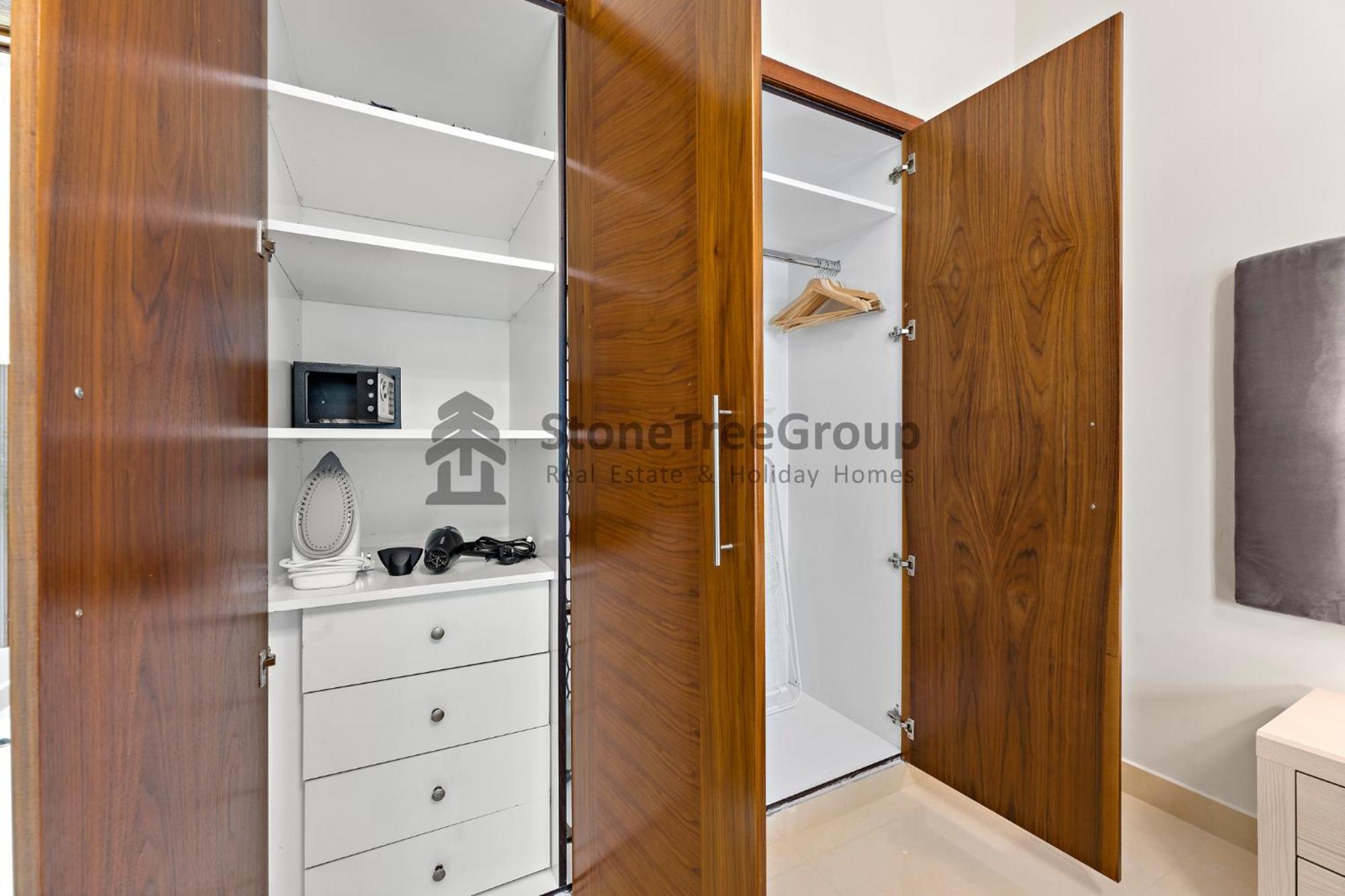 Spacious 1br At Marina Quays North *