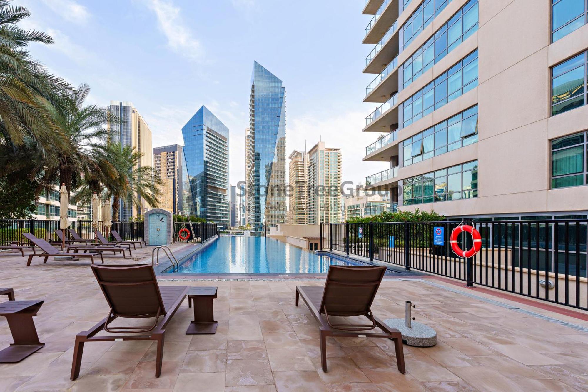 Apartment Spacious 1br At Marina Quays North