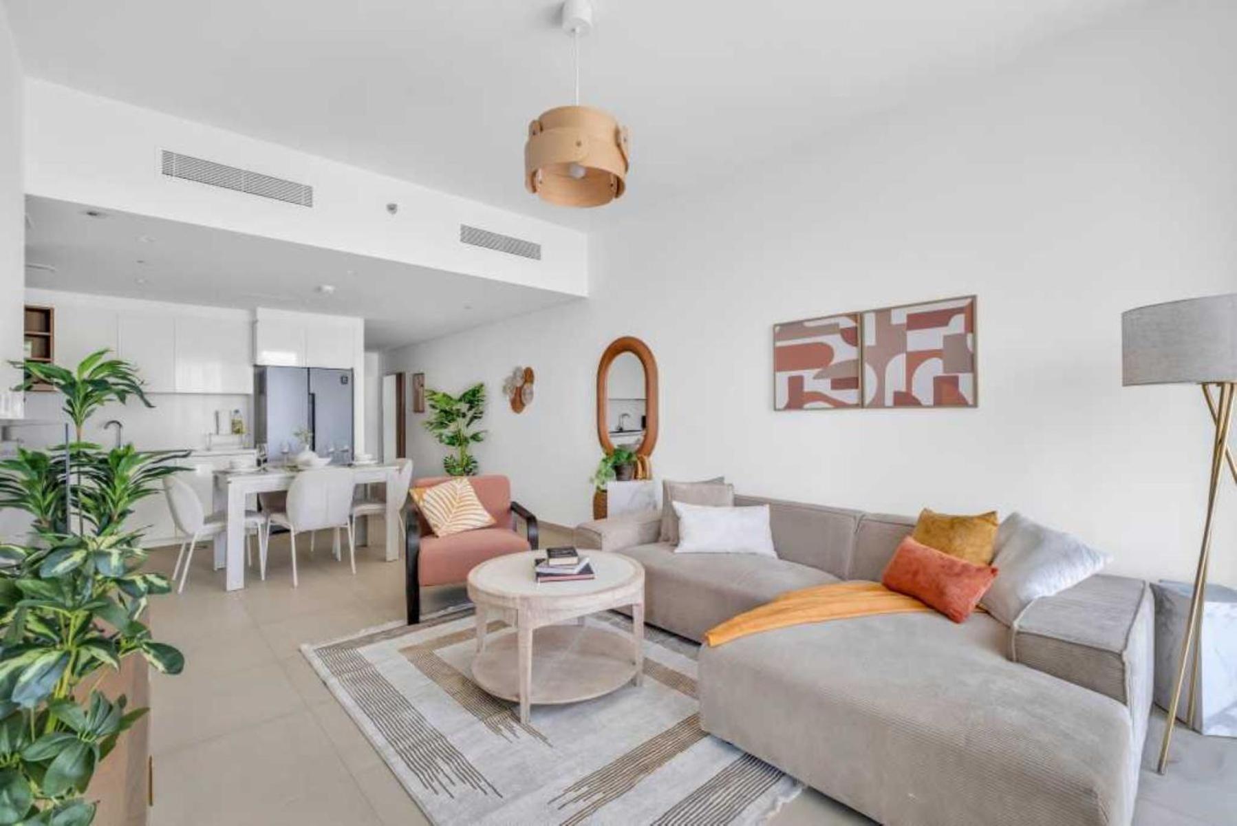 Apartment Steps From Mall With Sea Views