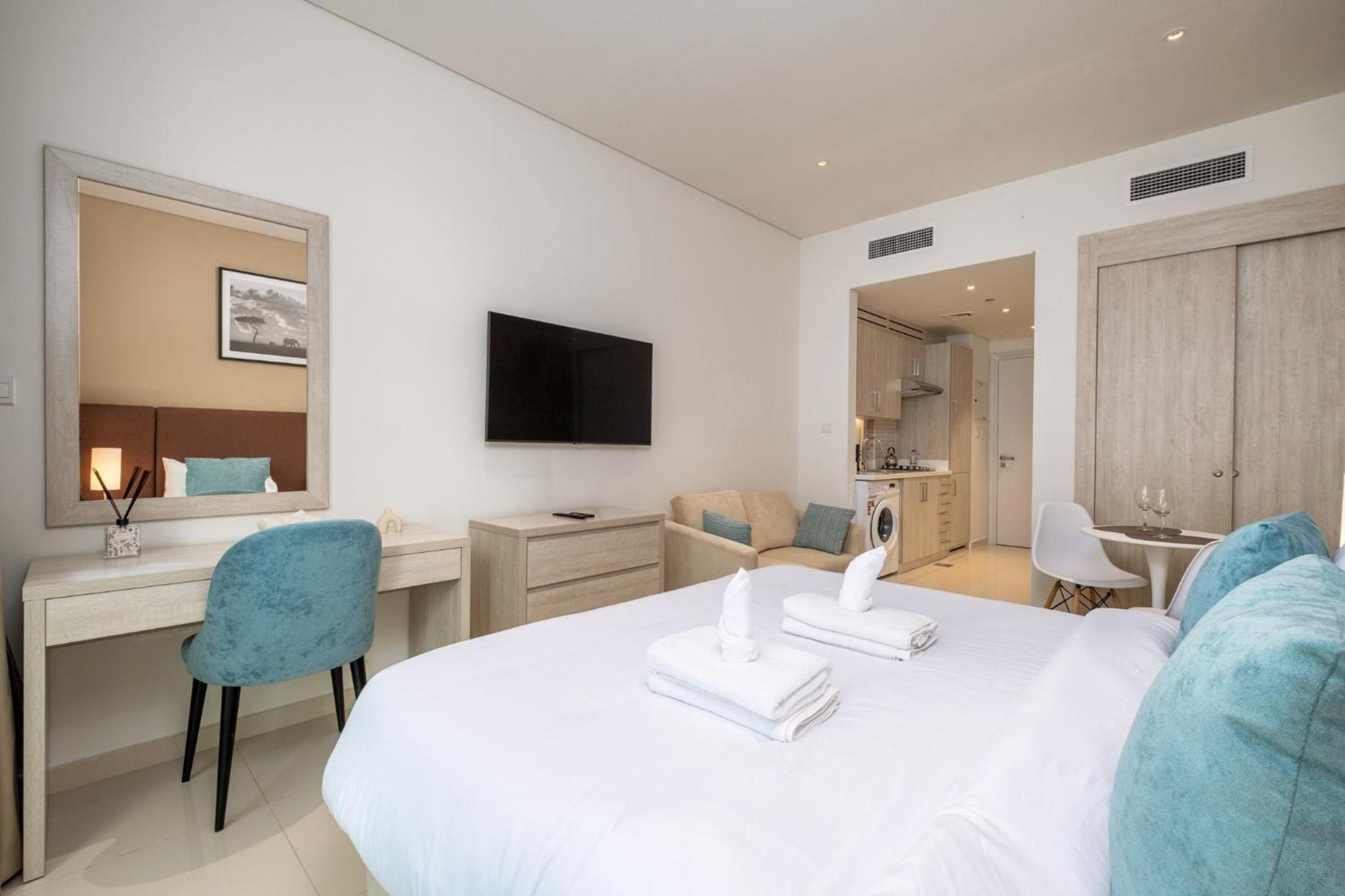 Apartment Charming In Seven Palm With Balcony Rooftop Floor *