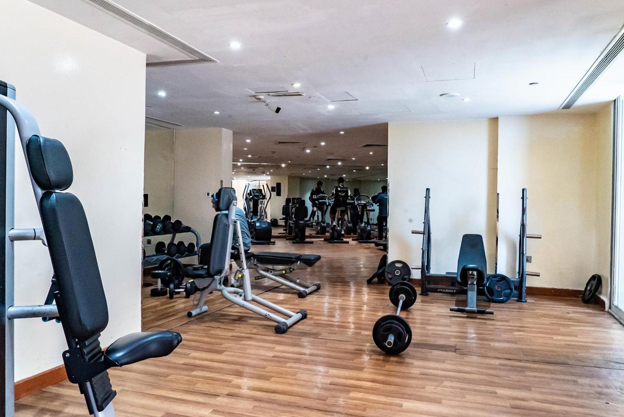 In Pool, Gym & Stunning Views * Dubai