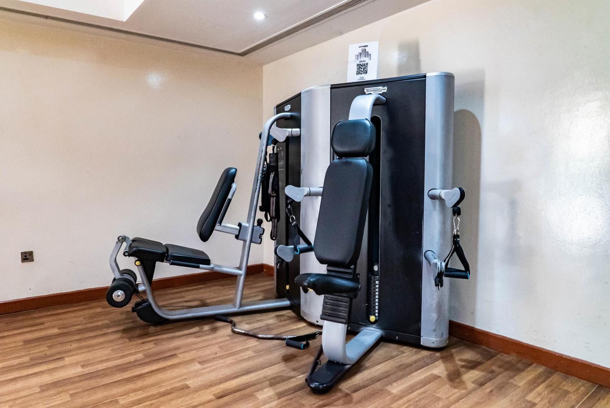 Apartment In Pool, Gym & Stunning Views Dubai