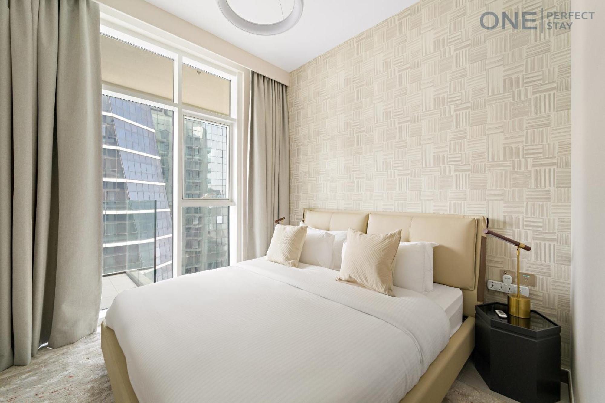 Stylish 2br In Business Bay Canal View Pool & Gym *