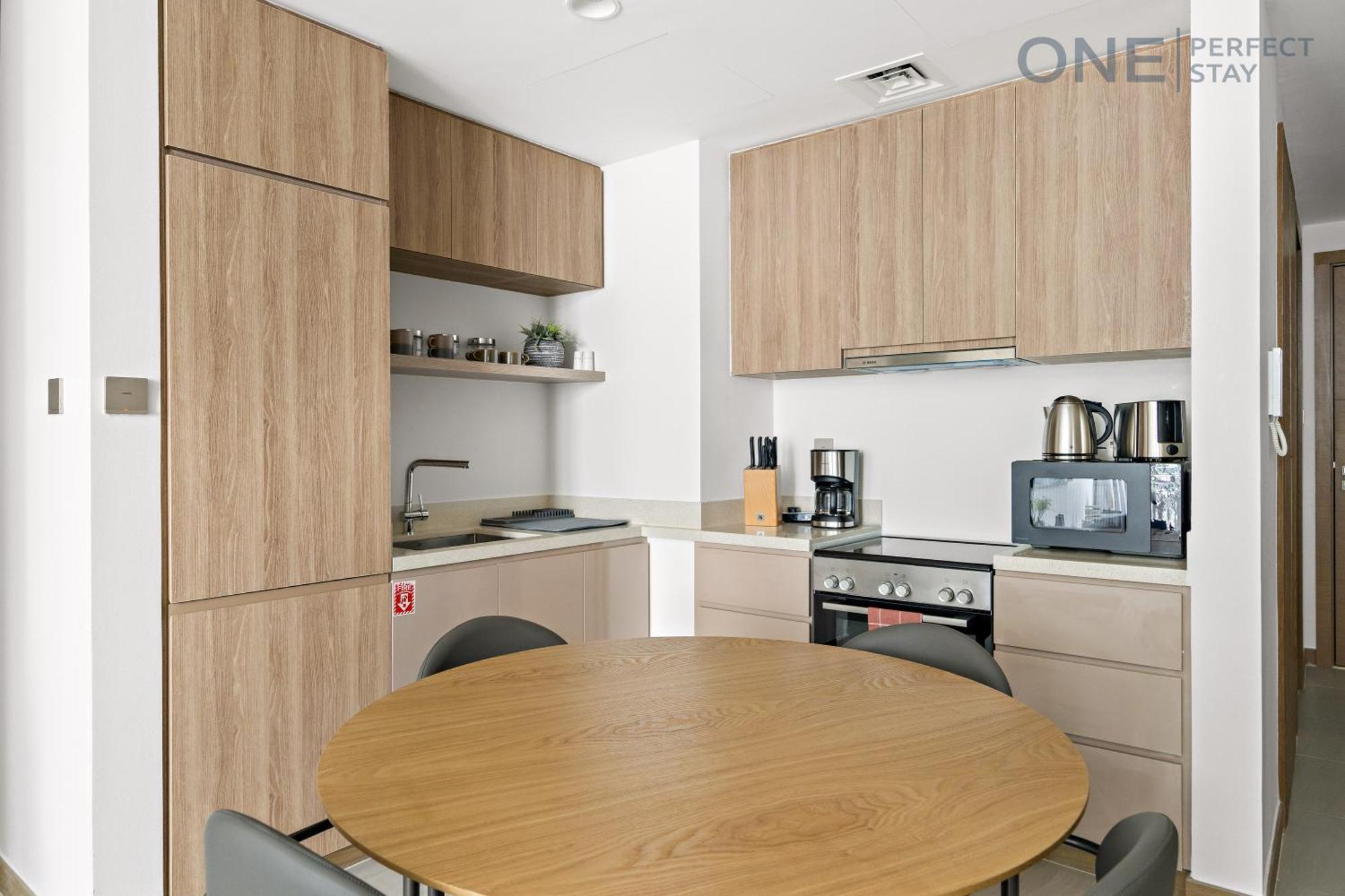 Apartment Stylish 2br In Business Bay Canal View Pool & Gym *
