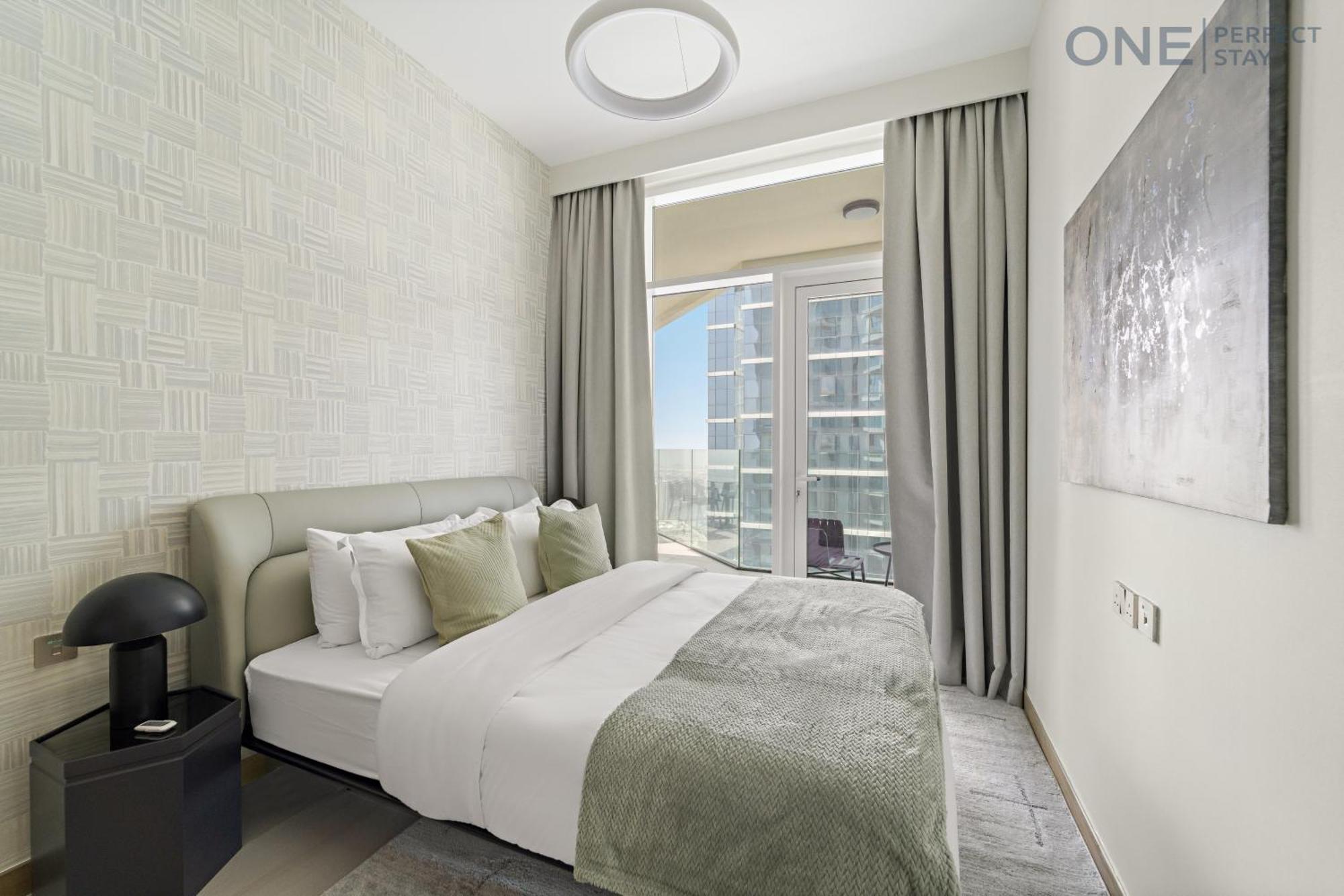 Apartment Stylish 2br In Business Bay Canal View Pool & Gym Dubai