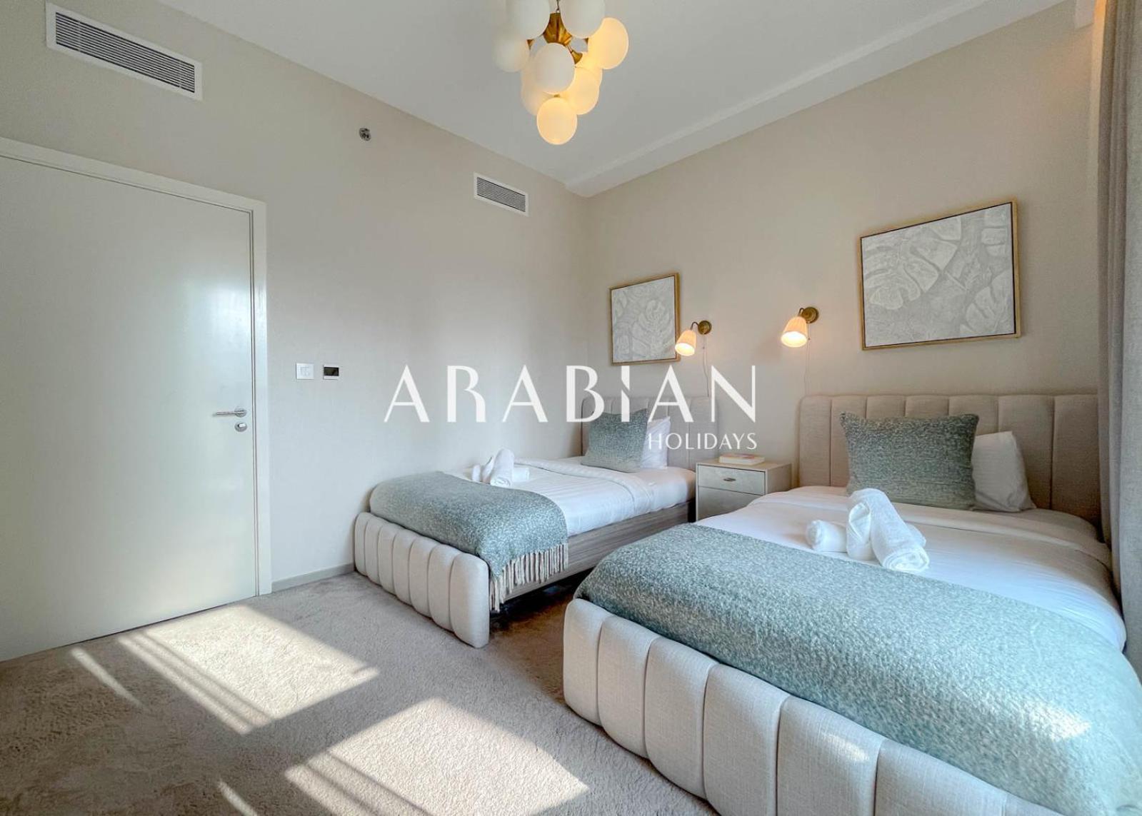 Spectacular 2br With Burj View In Downtown Apartment *