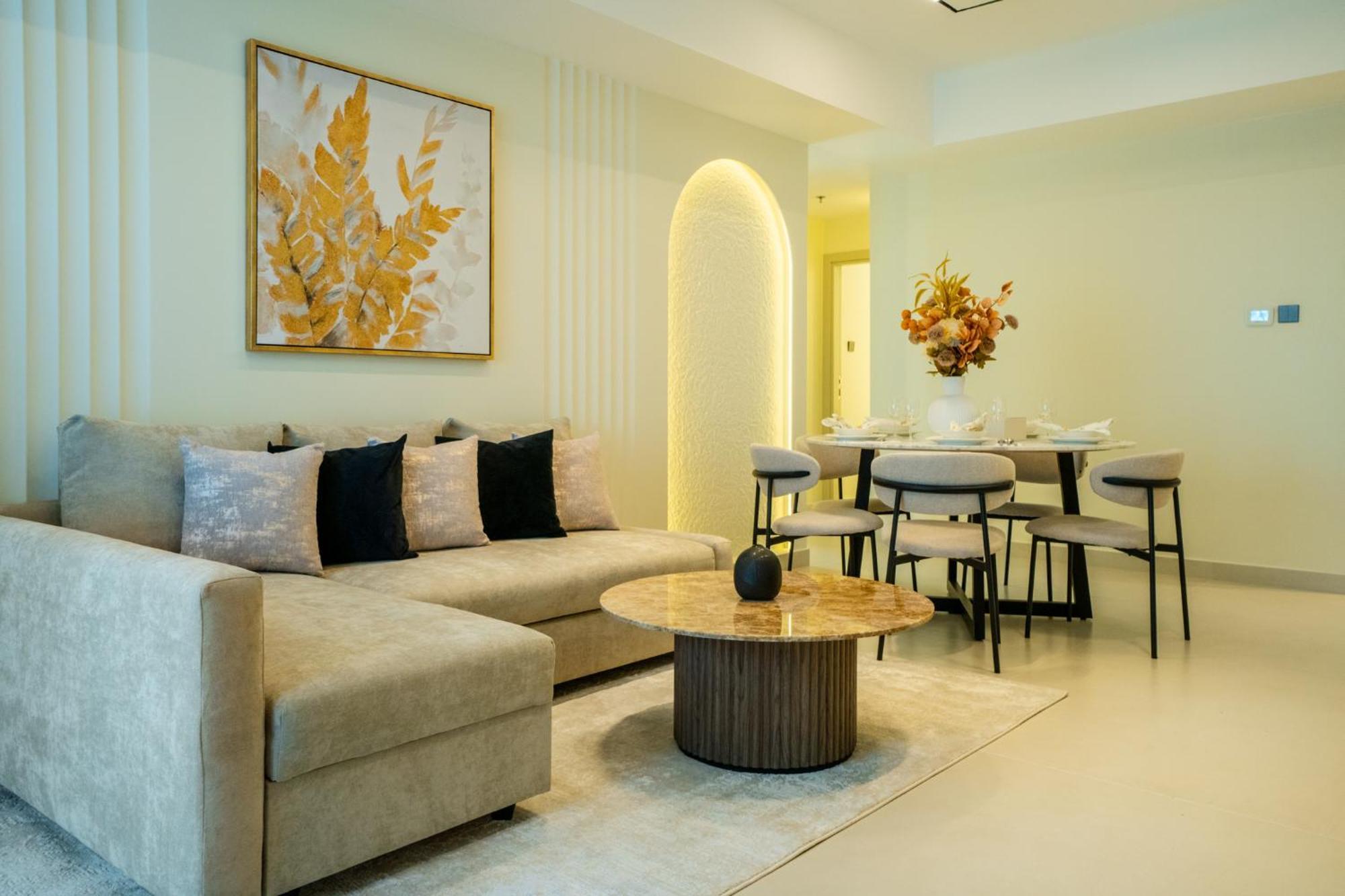 Elegant 3 Bedrooms Among Clouds *