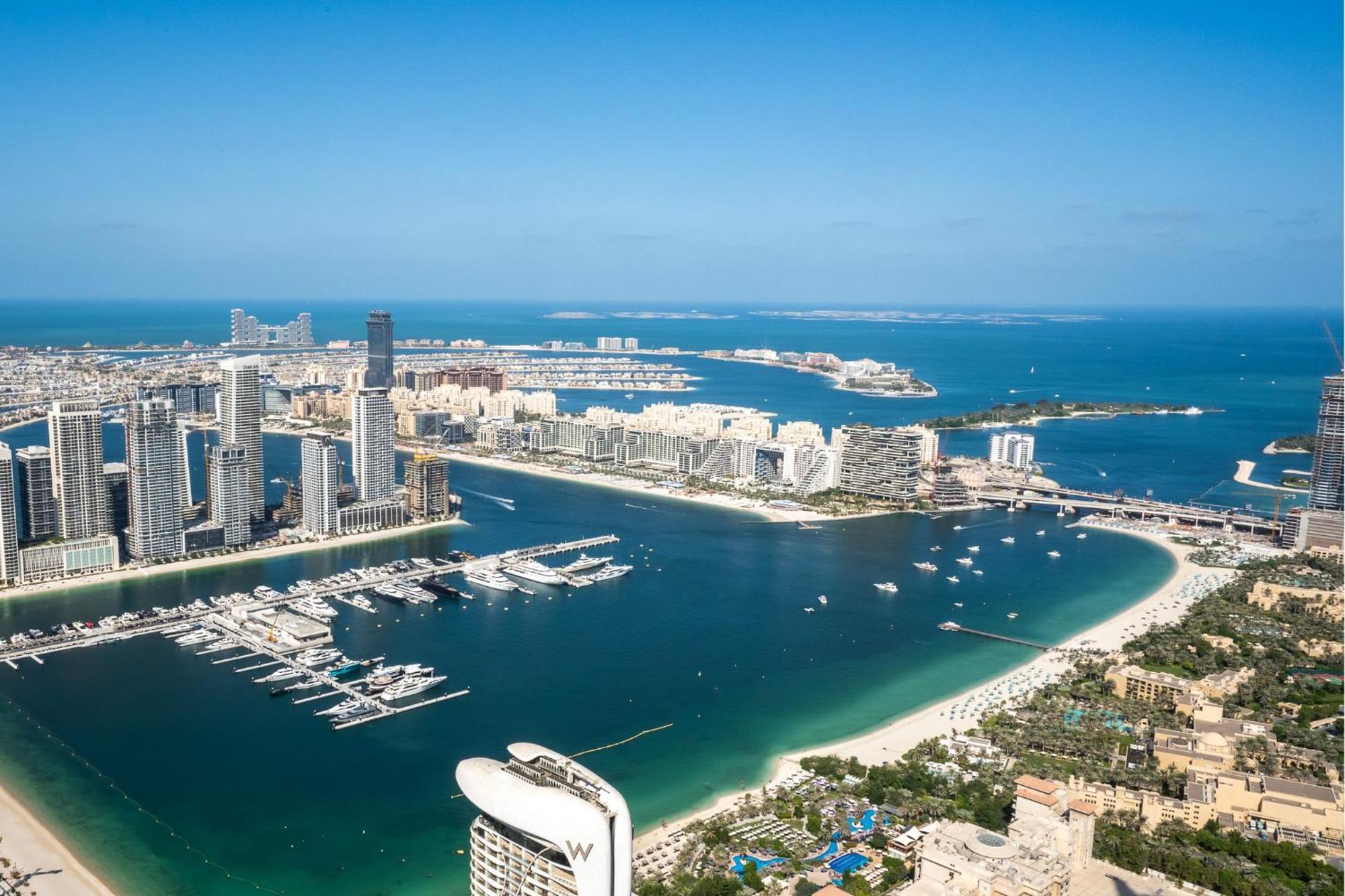 Apartment Elegant 3 Bedrooms Among Clouds Dubai