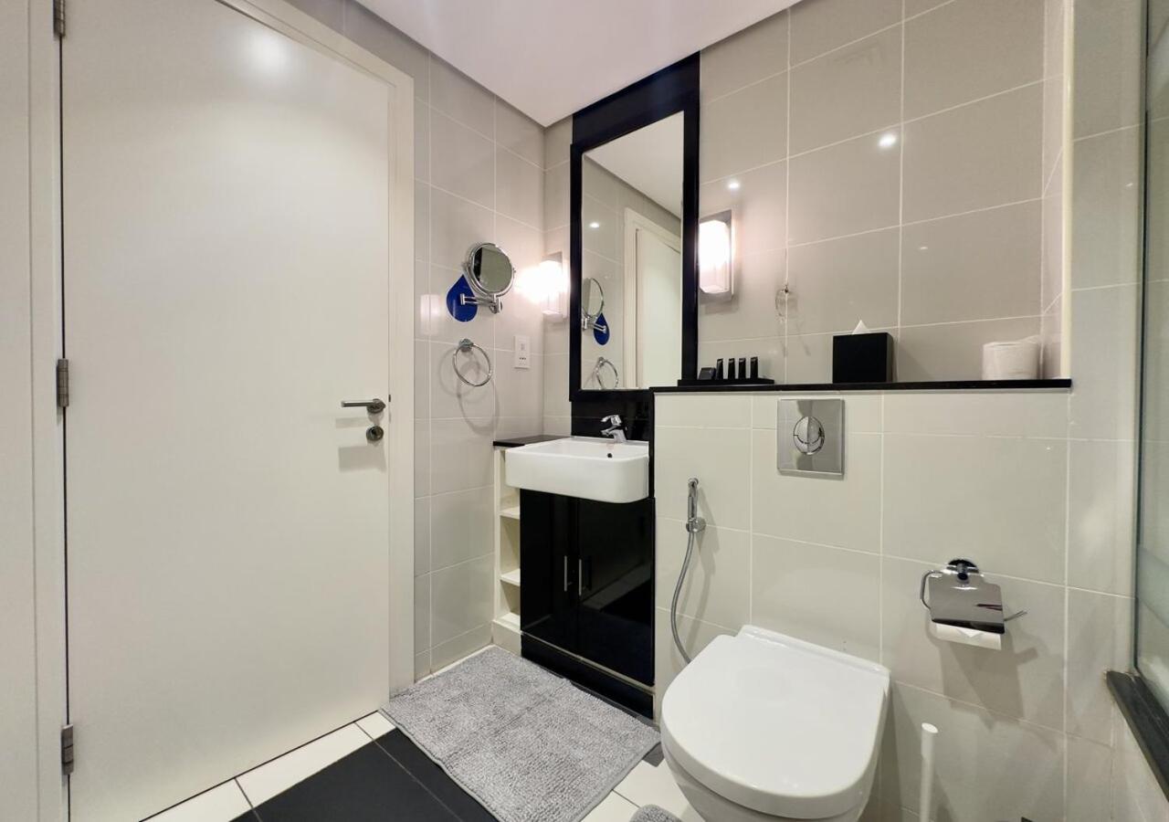 Quickstay Homes - Spacious 1br Retreat-cour Jardin * Dubai