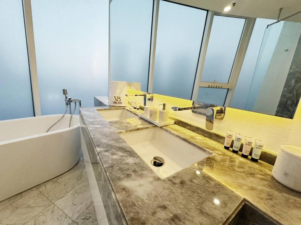 2br Amazing Canal Views At The Pad In Business Bay By Vibel Apartment *