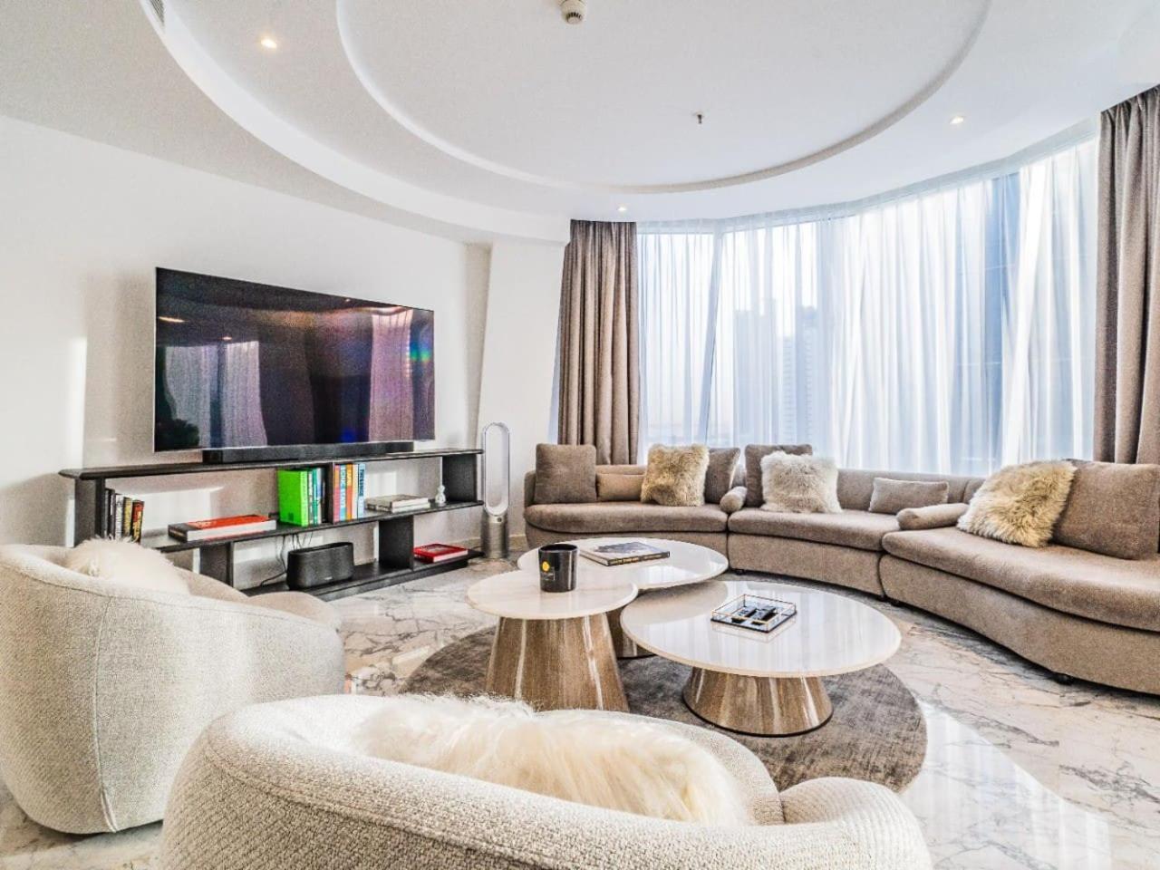 2br Amazing Canal Views At The Pad In Business Bay By Vibel Dubai