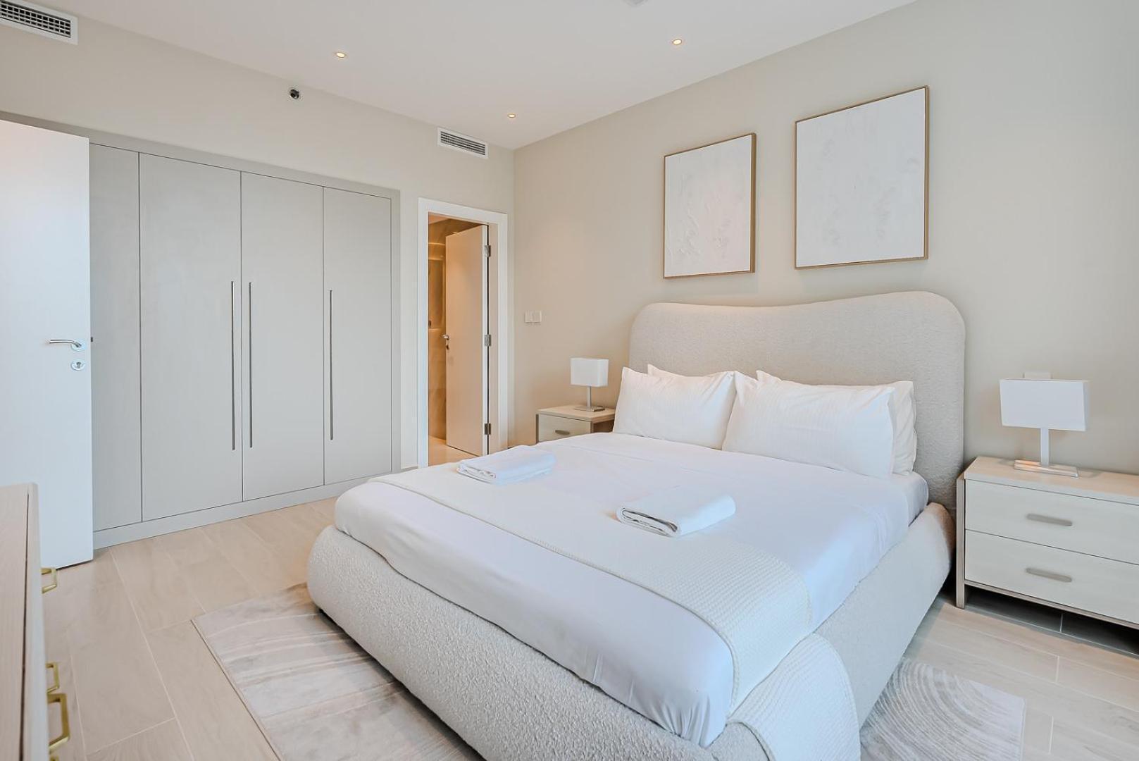 Newly Renovated 1 Bdr In Marina I Bonair I Park Islands Apartment