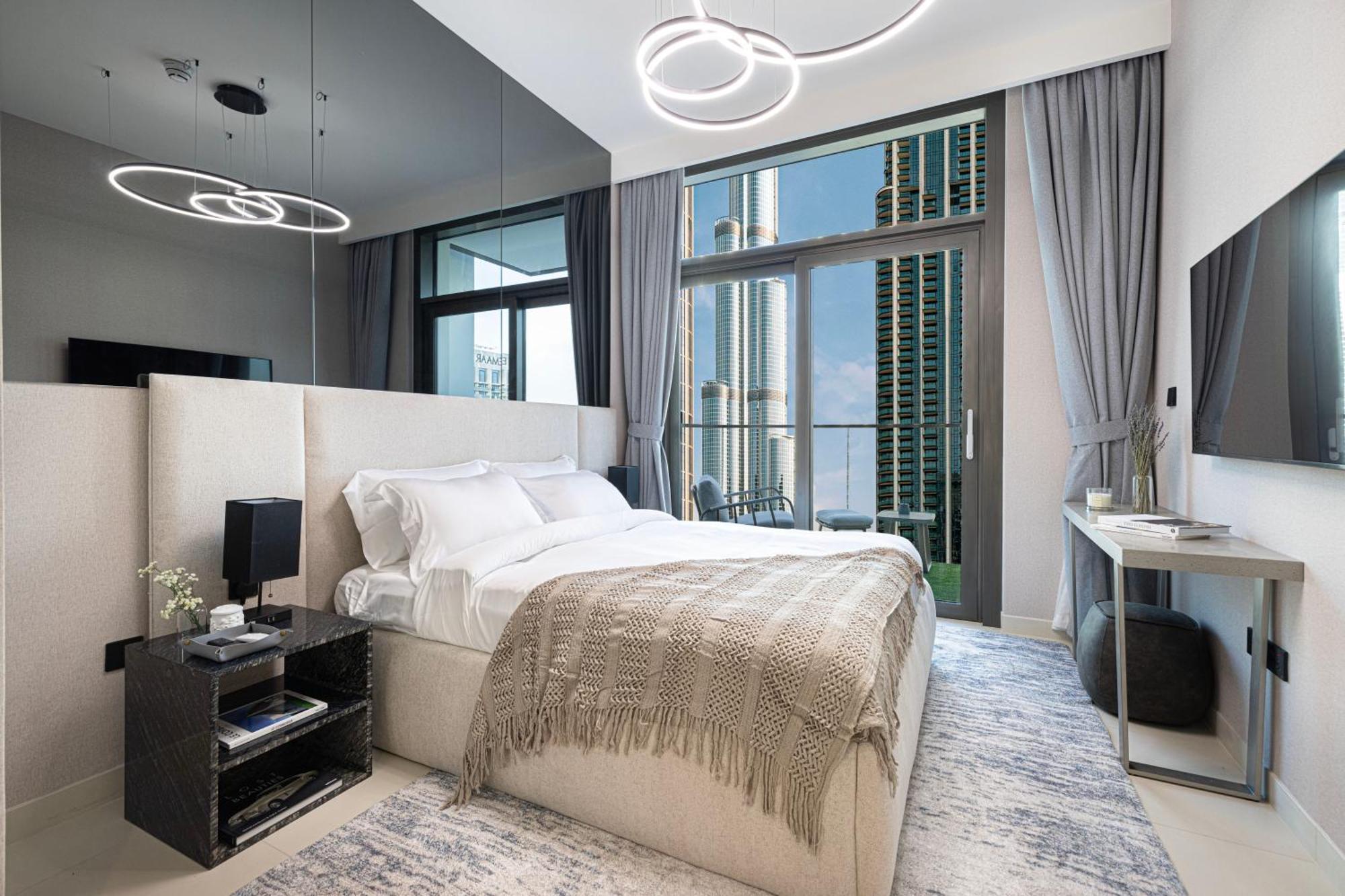 Luxury 4br Burj Khalifa View Mall Apartment Dubai