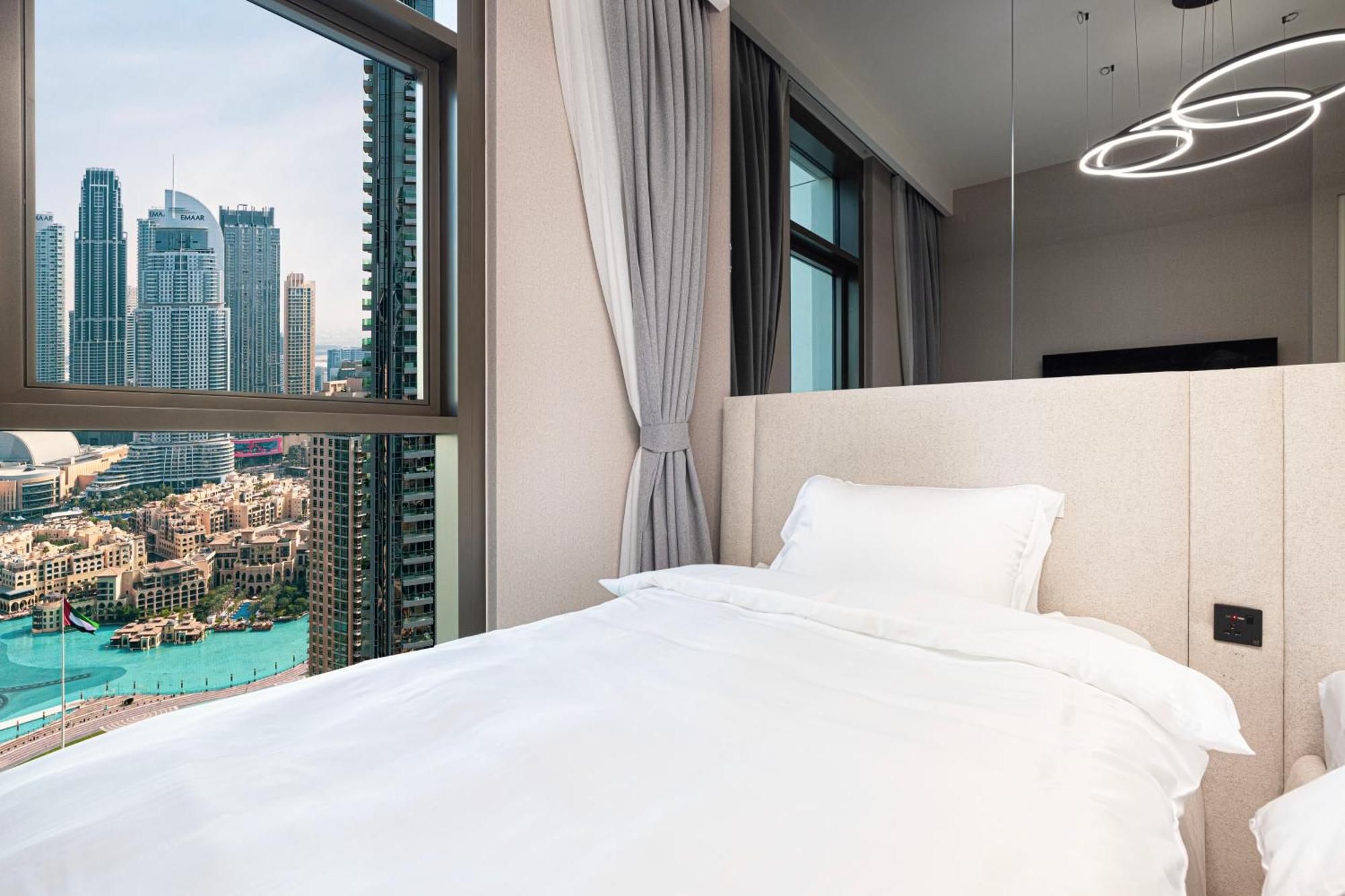 Luxury 4br Burj Khalifa View Mall Apartment Dubai