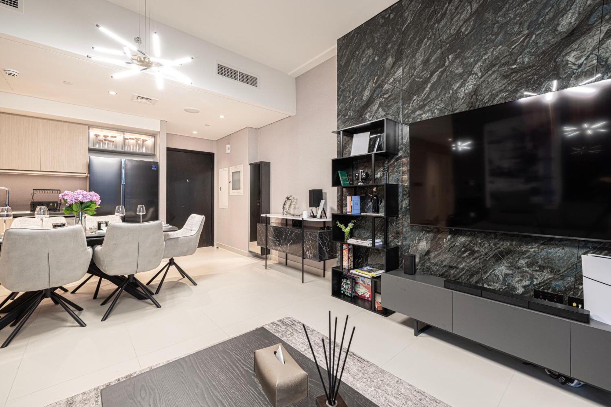 Luxury 4br Burj Khalifa View Mall Apartment *
