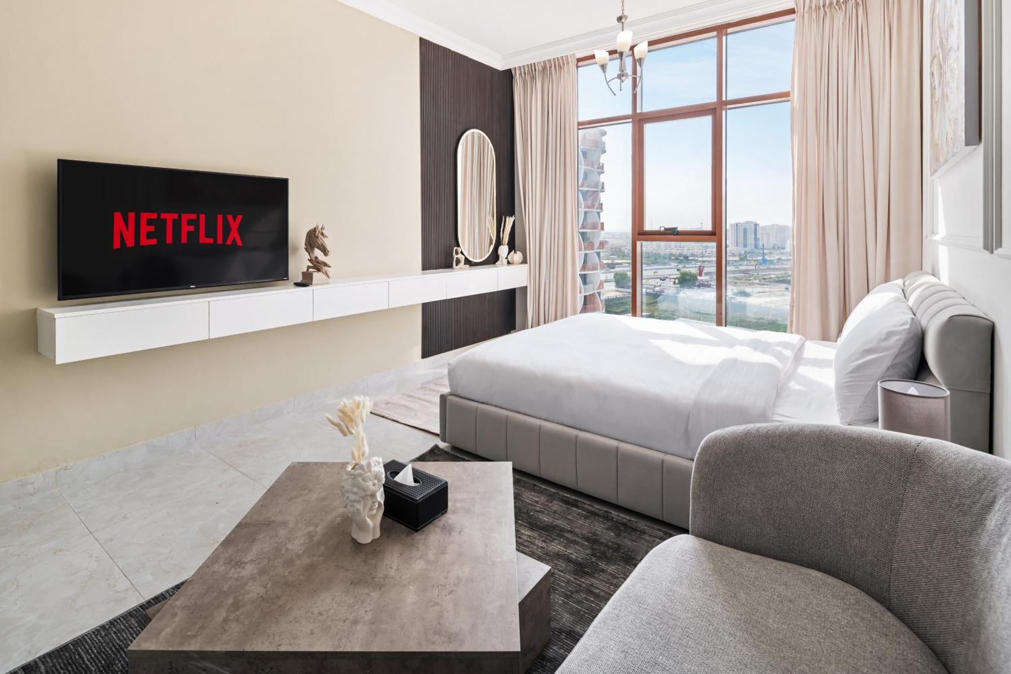 Apartment Designer In Prime Silicon Oasis Spot *