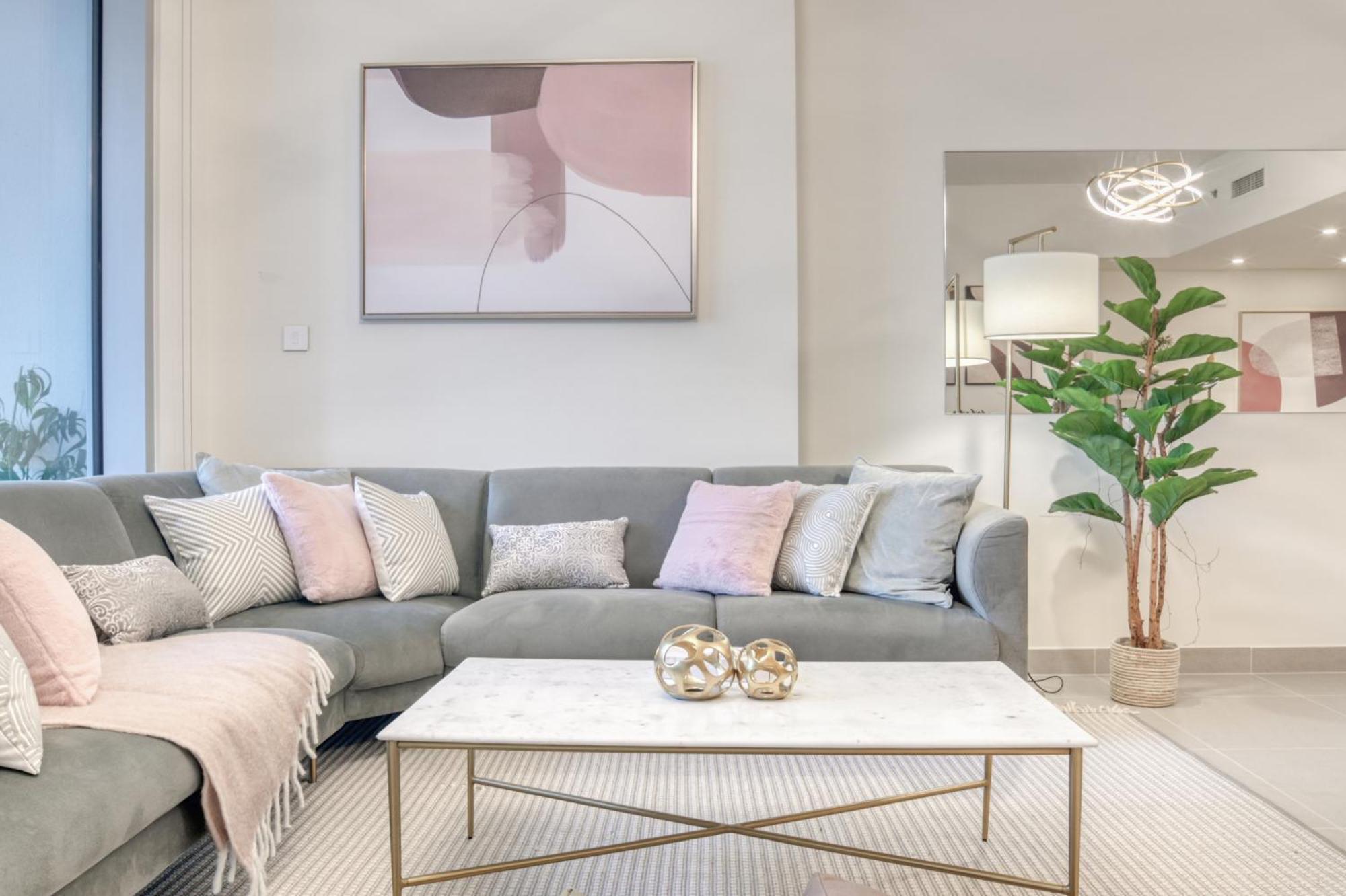 2, Downtown - Mint * Dubai