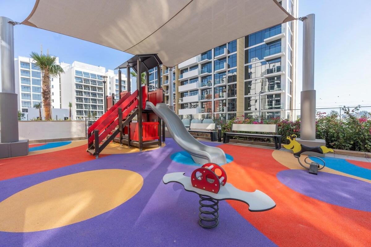 Bright And Elegant 3-bedroom Escape Perfect For Families In Meydan Apartment Dubai