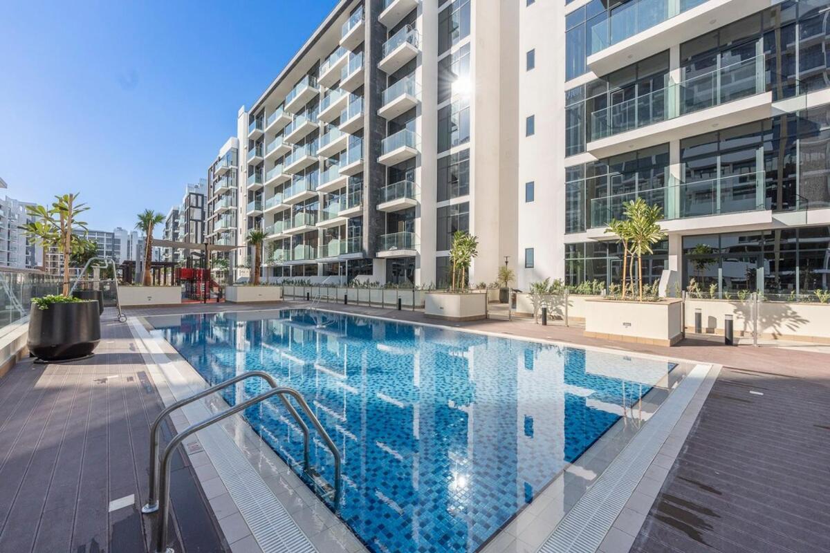 Bright And Elegant 3-bedroom Escape Perfect For Families In Meydan *