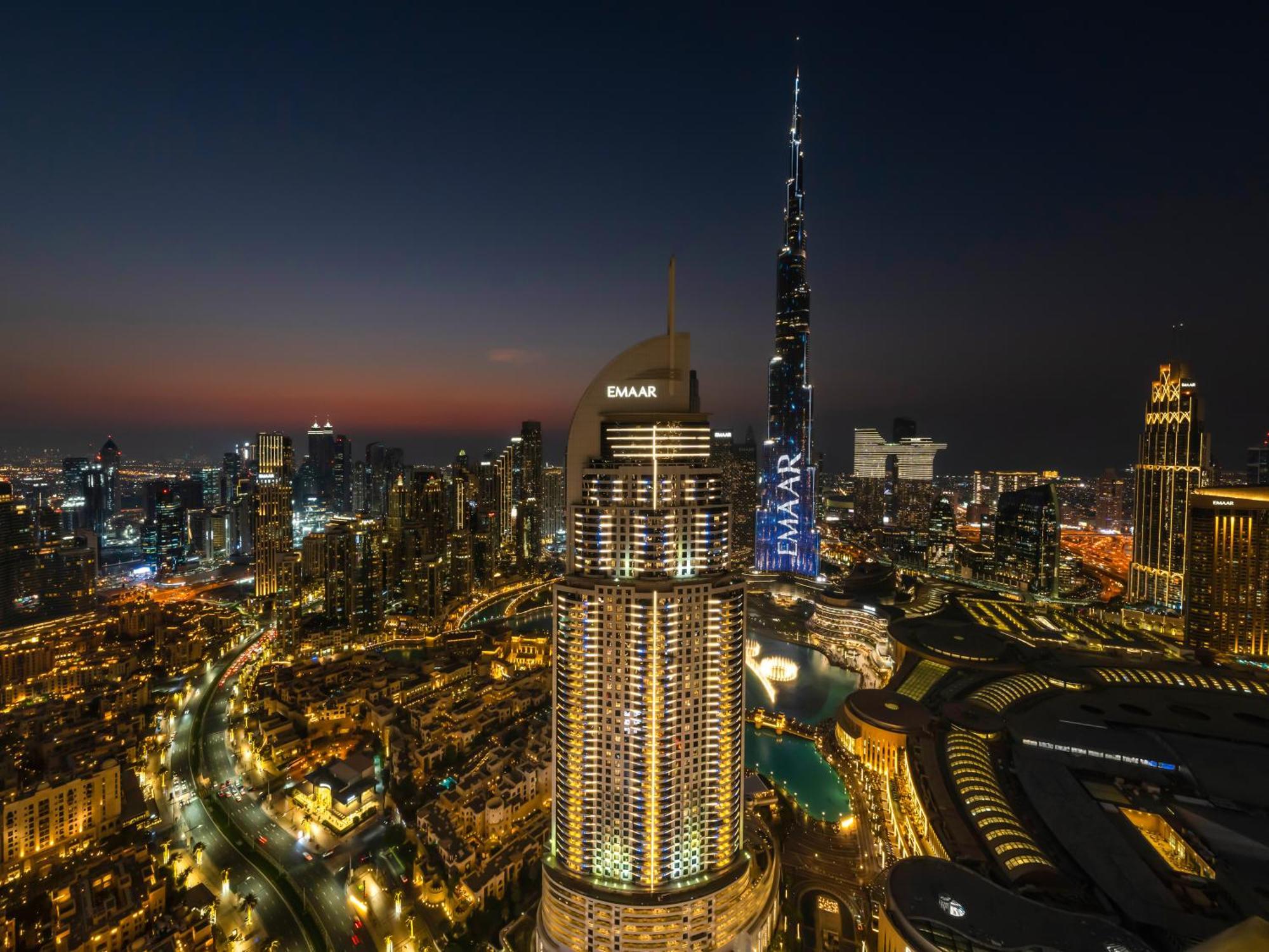 Stunning 2br-burj View -connected To Mall Dubai