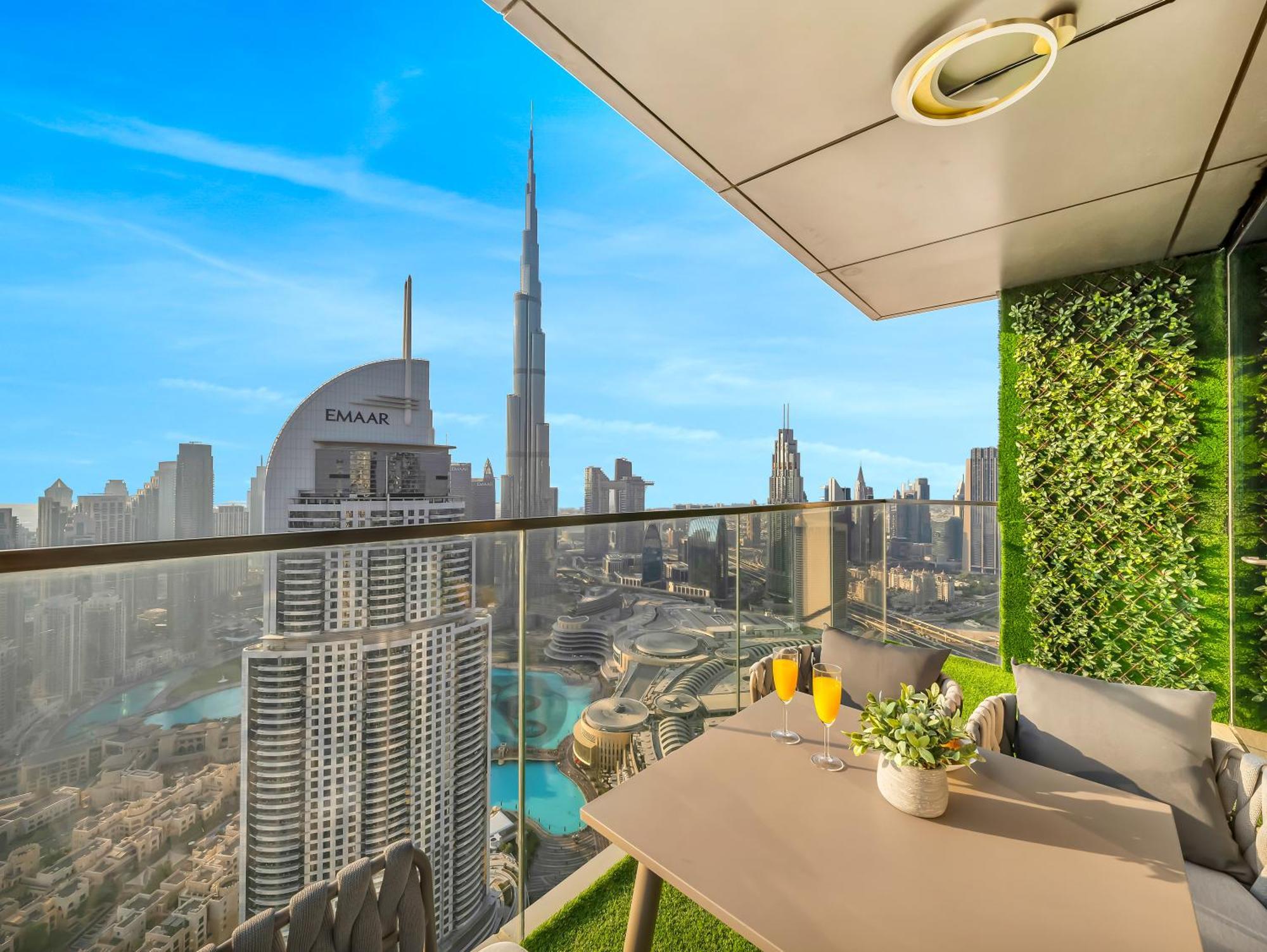 Stunning 2br-burj View -connected To Mall Apartment