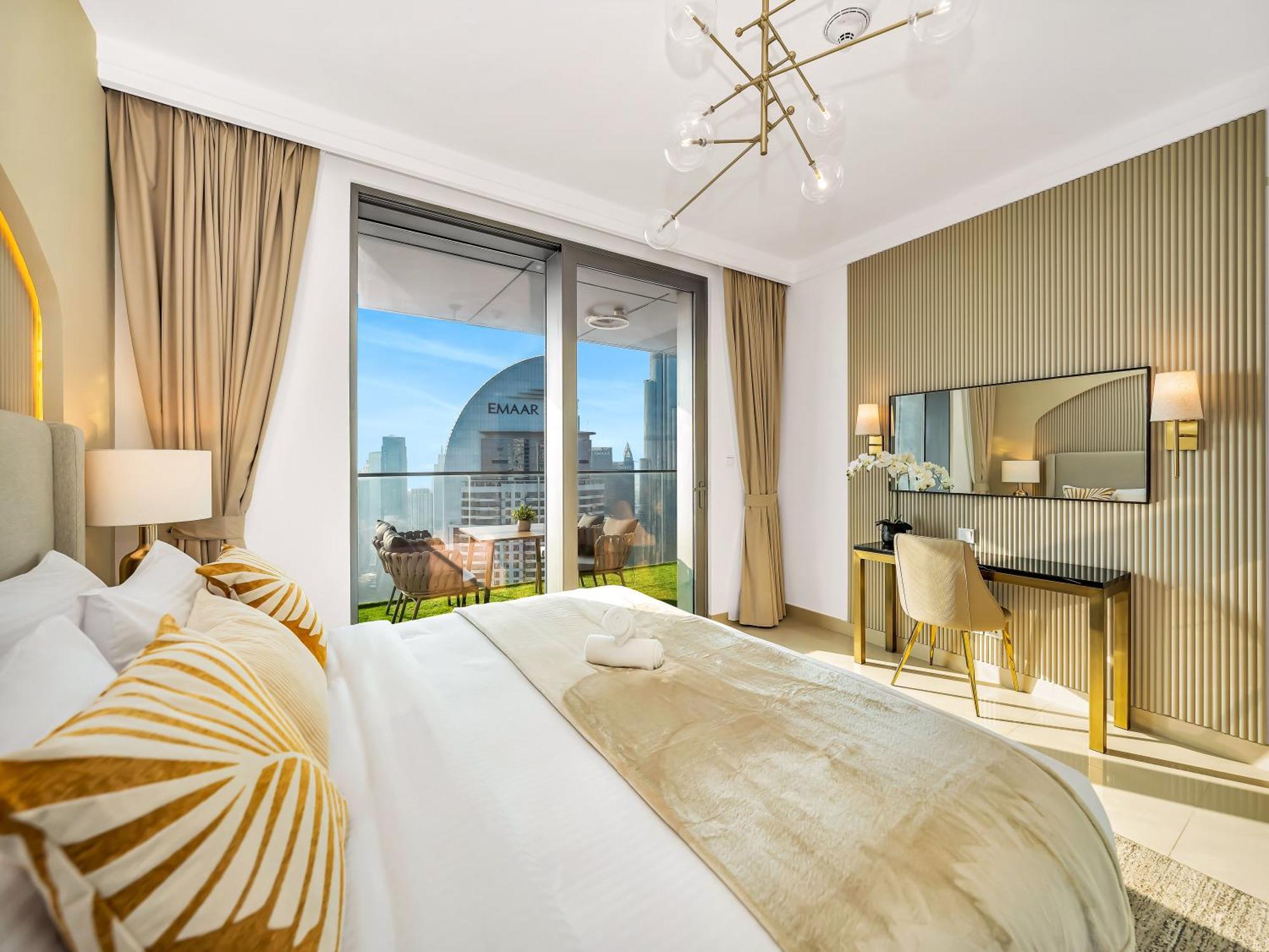 Stunning 2br-burj View -connected To Mall