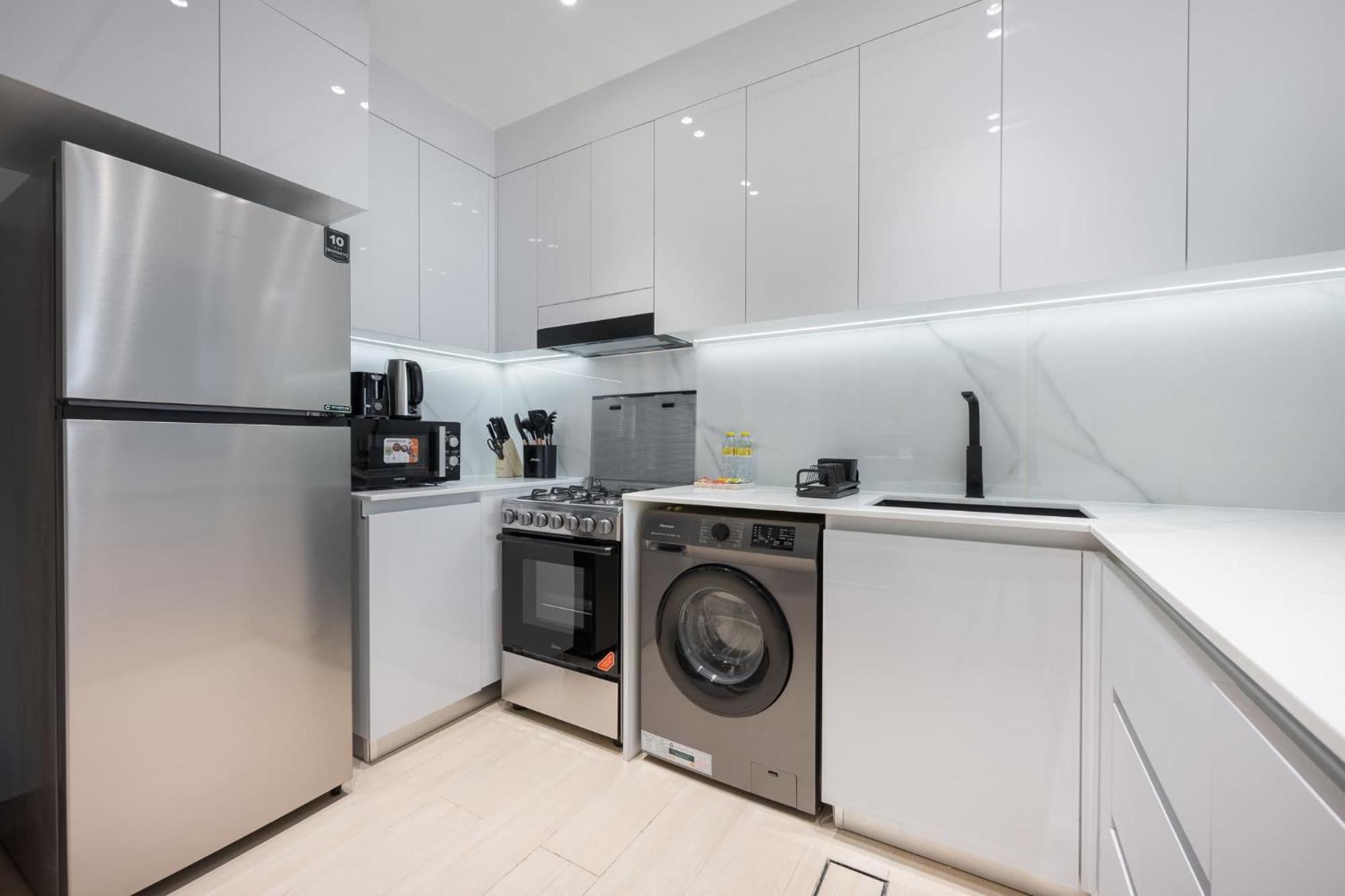 1 Bedroom In Binghatti Heights Perfect For Getaway *